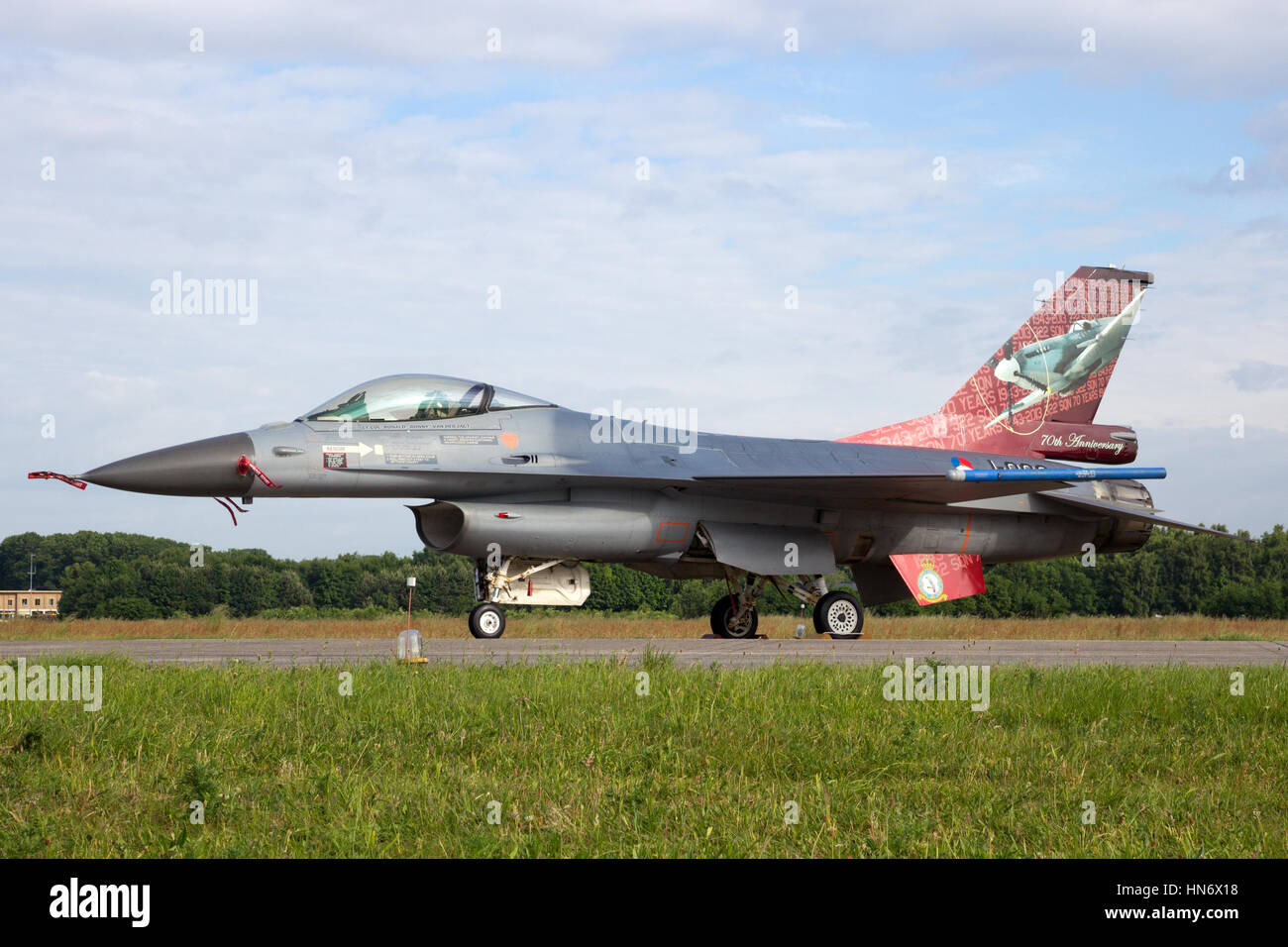VOLKEL, Paesi Bassi - 15 giugno: Olandese Air Force F-16 sul display presso la Dutch Air Force Open Day il 15 giugno 2013 in Volkel, Paesi Bassi Foto Stock