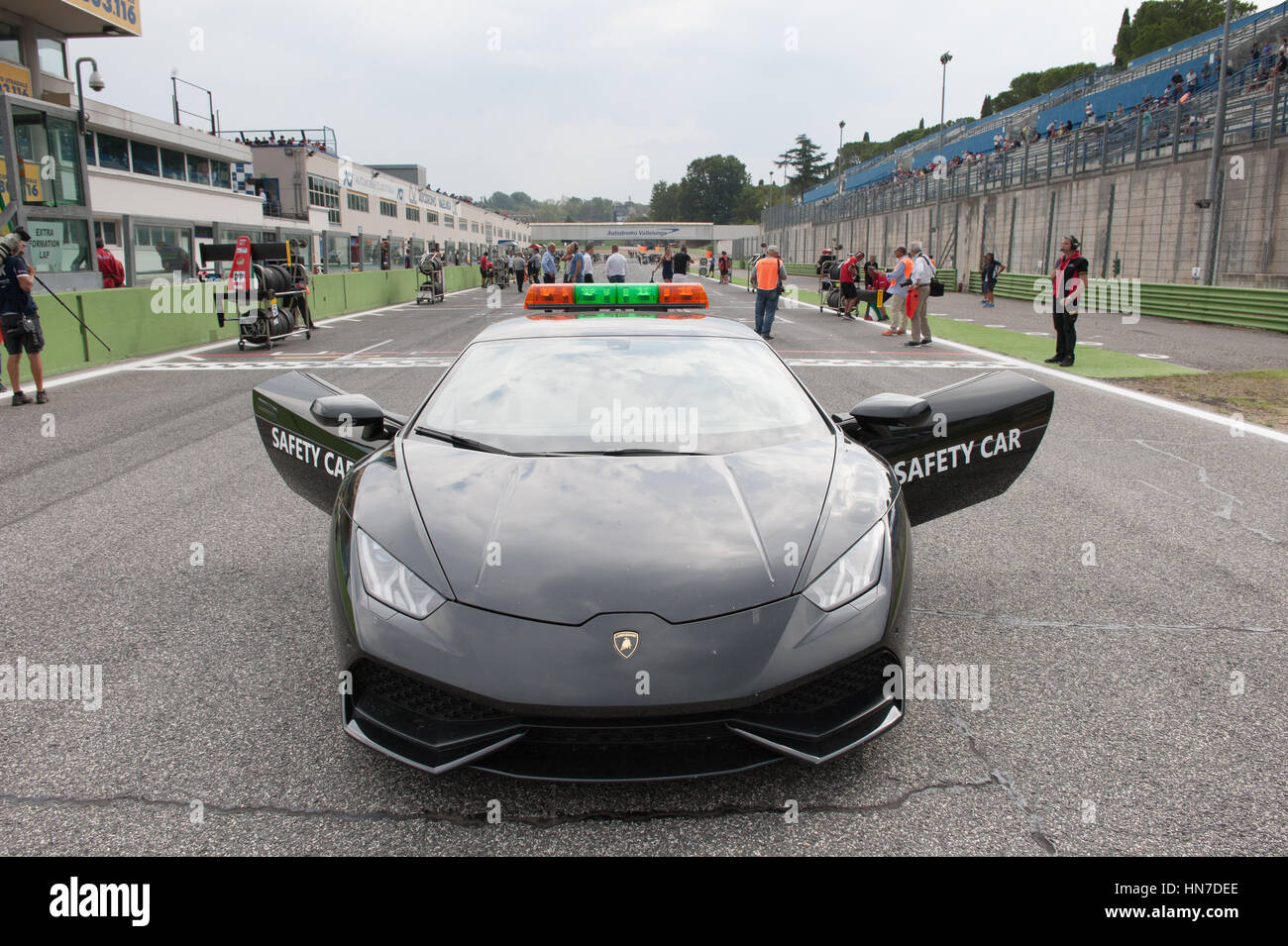 Vallelunga, Roma, Italia. 10 settembre 2016. Formula 4 Championship, Lamborghini auto di sicurezza sulla via prima della gara Foto Stock