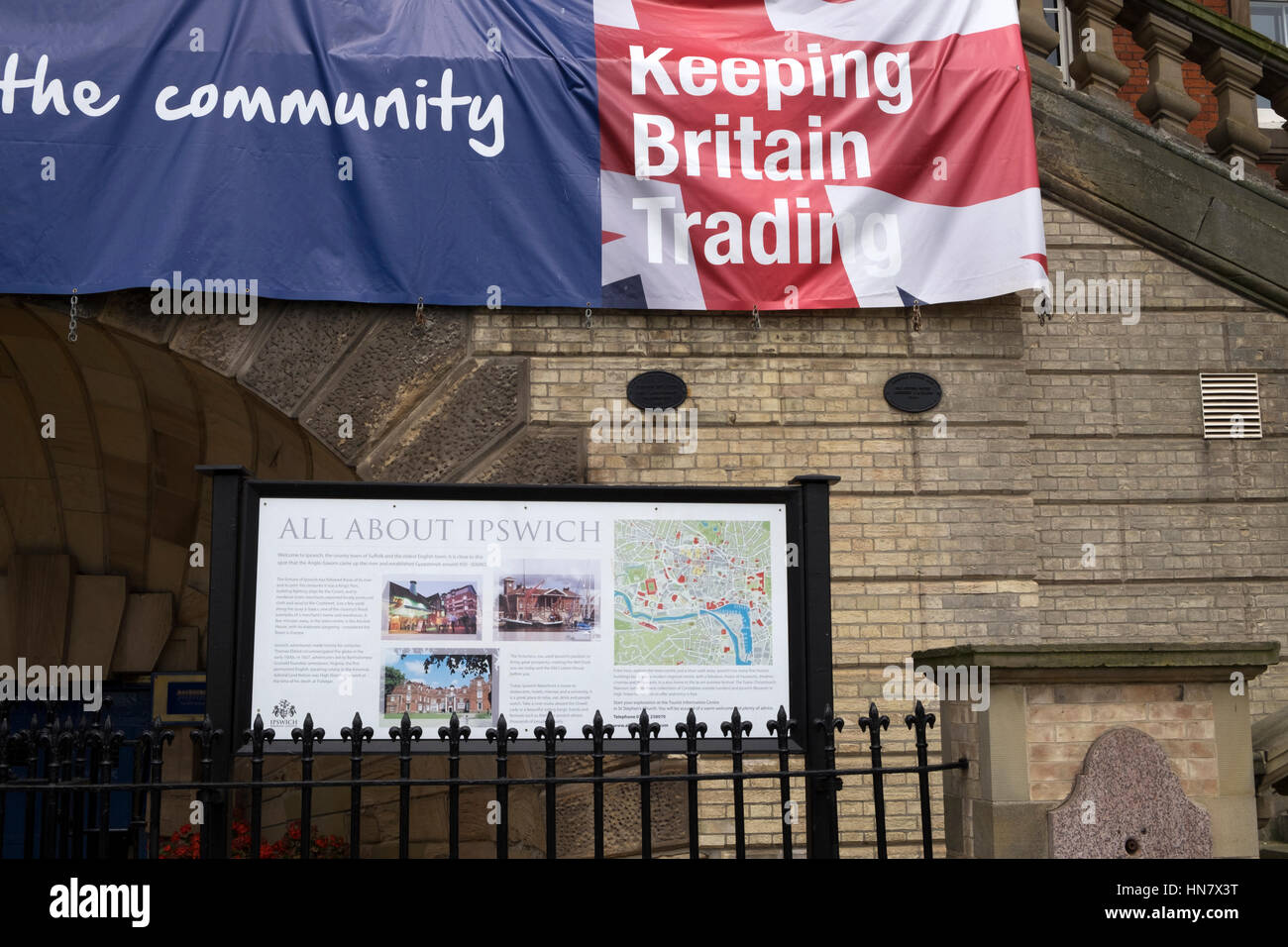 Tutto su Ipswich public information board, Ipswich, Suffolk, Regno Unito. Foto Stock