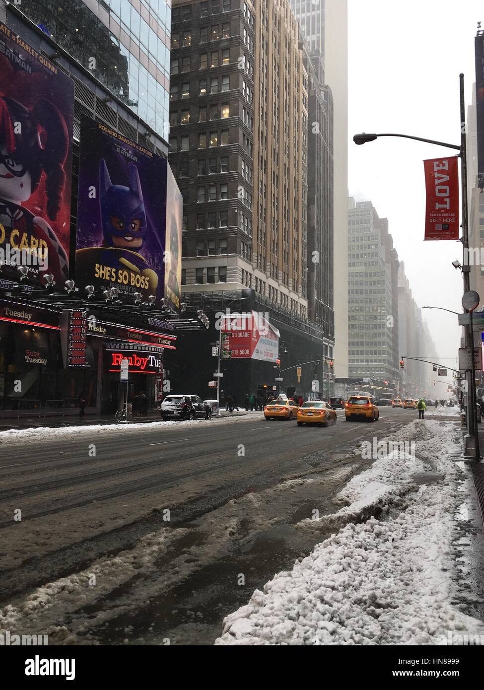 New York, Stati Uniti d'America. 09Feb, 2017. Tempesta di neve in New York. Credito: Zsofia Magdolna Rupnik/Alamy Live News Foto Stock