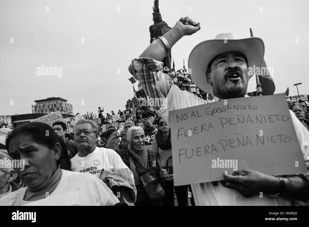 Manifestazioni a Tijuana, Messico - 05/02/2017 - Messico / Baja California / Tijuana - Dimostrazioni in Tijuana, Messico popolo dimostrano circa un aumento di prezzi degli idrocarburi. - Alexandre Afonso / Le Pictorium Foto Stock