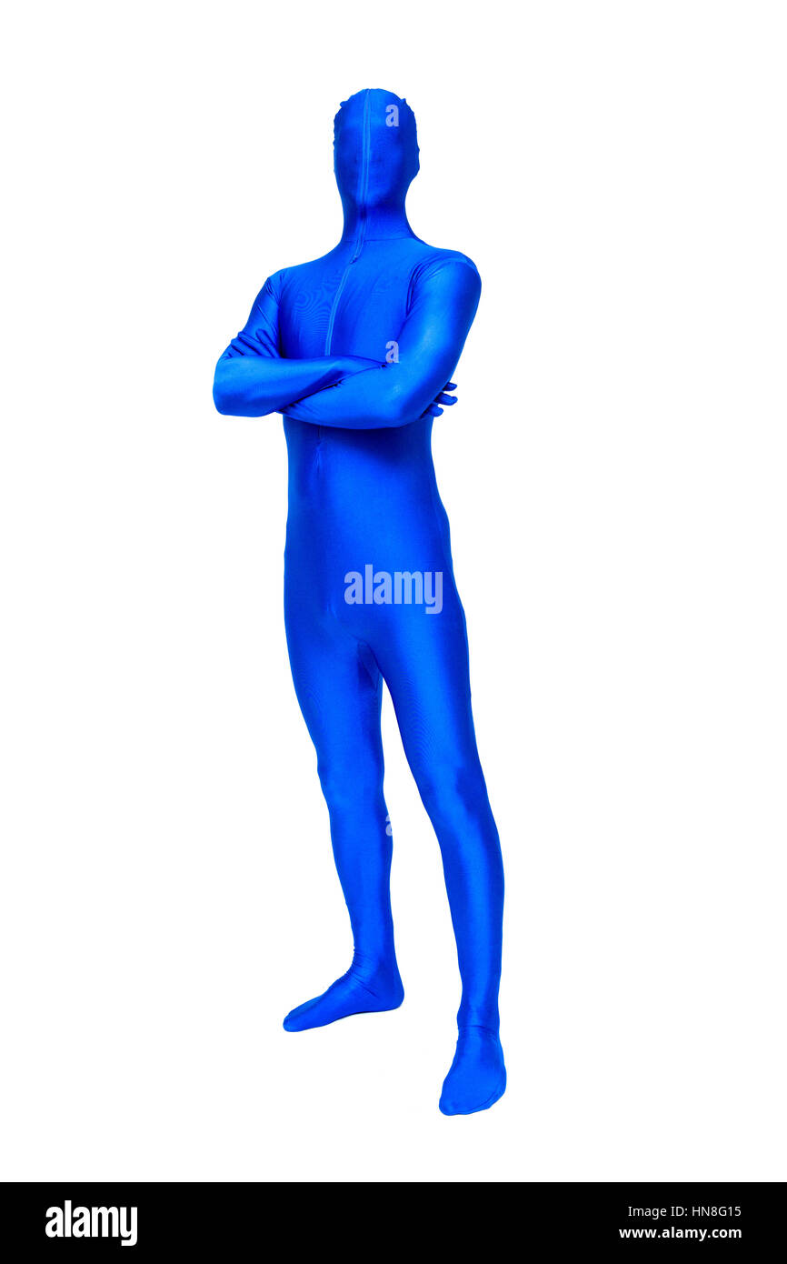 Misterioso uomo blu in azienda morphsuit bracci incrociati isolato su bianco Foto Stock