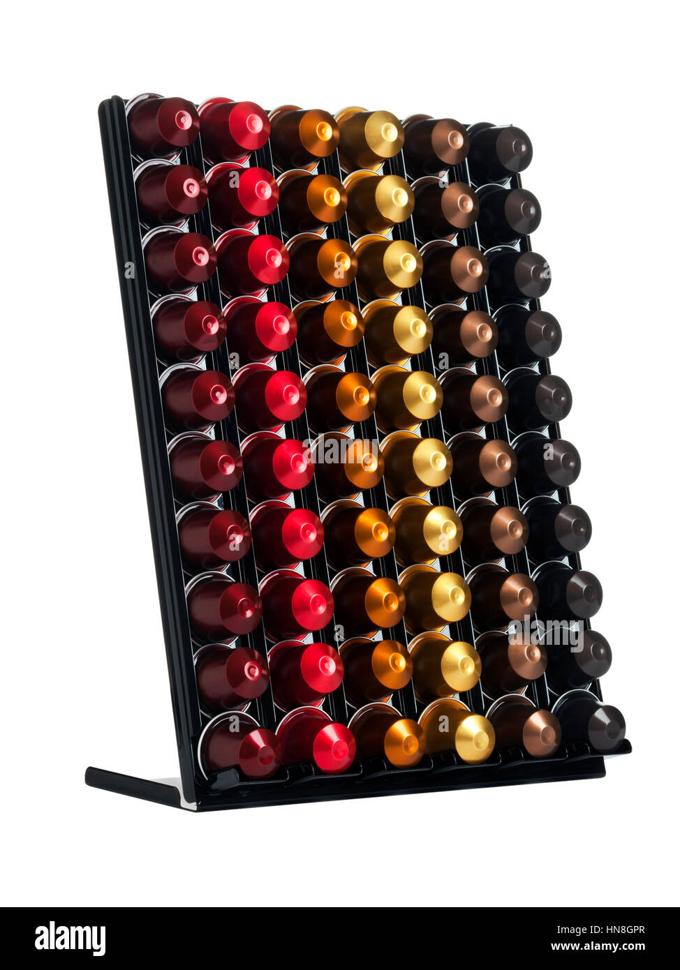 Ratingen, Germania - 11 Febbraio 2011: Assortimento di Nespresso capsule nel display, isolati su sfondo bianco. Nespresso è il nome del marchio di Nestl Foto Stock