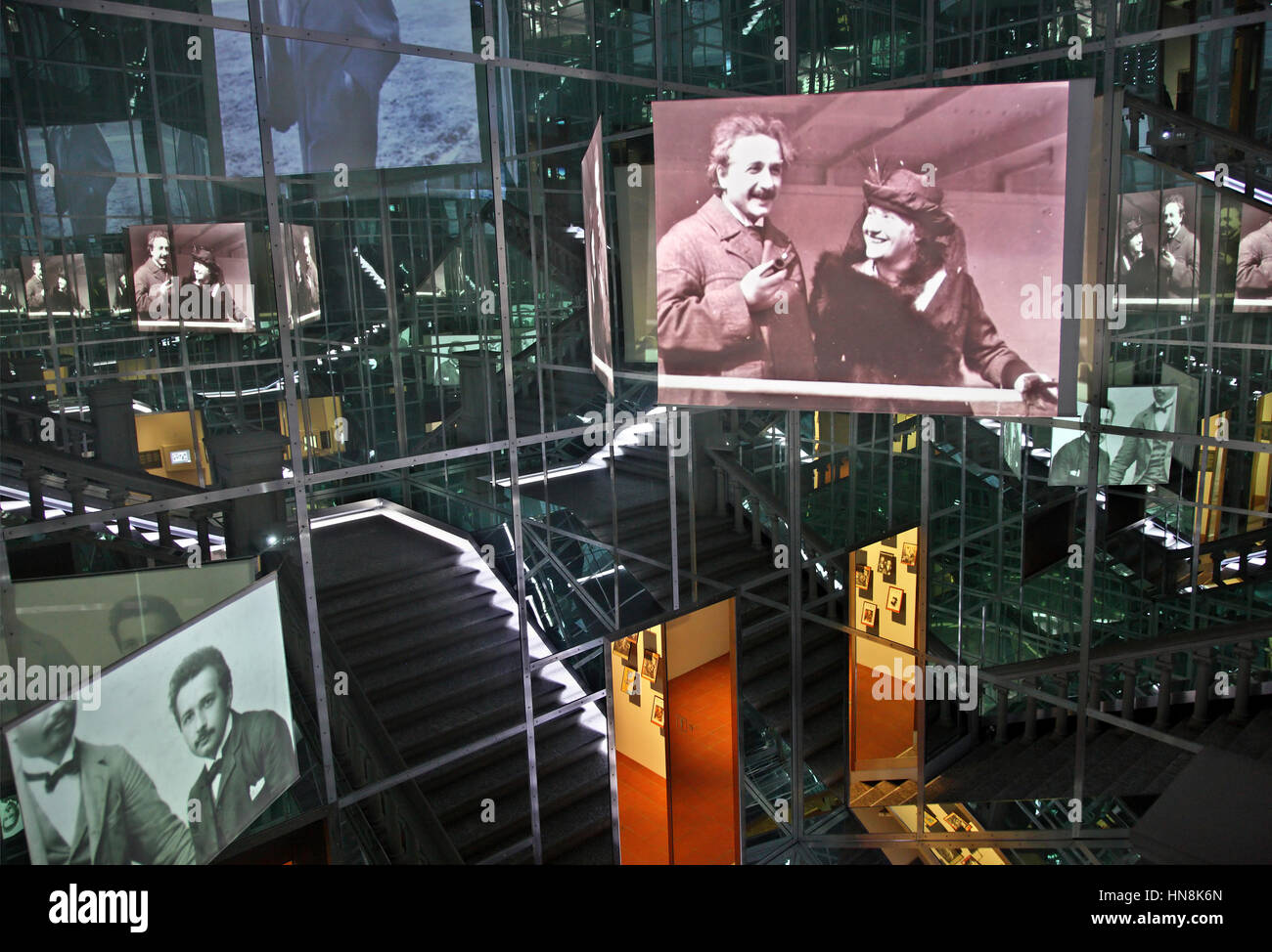 La scala del museo di Einstein, in Bern Historical Museum ("Bernisches Historisches Museum'), Berna, Svizzera. Foto Stock
