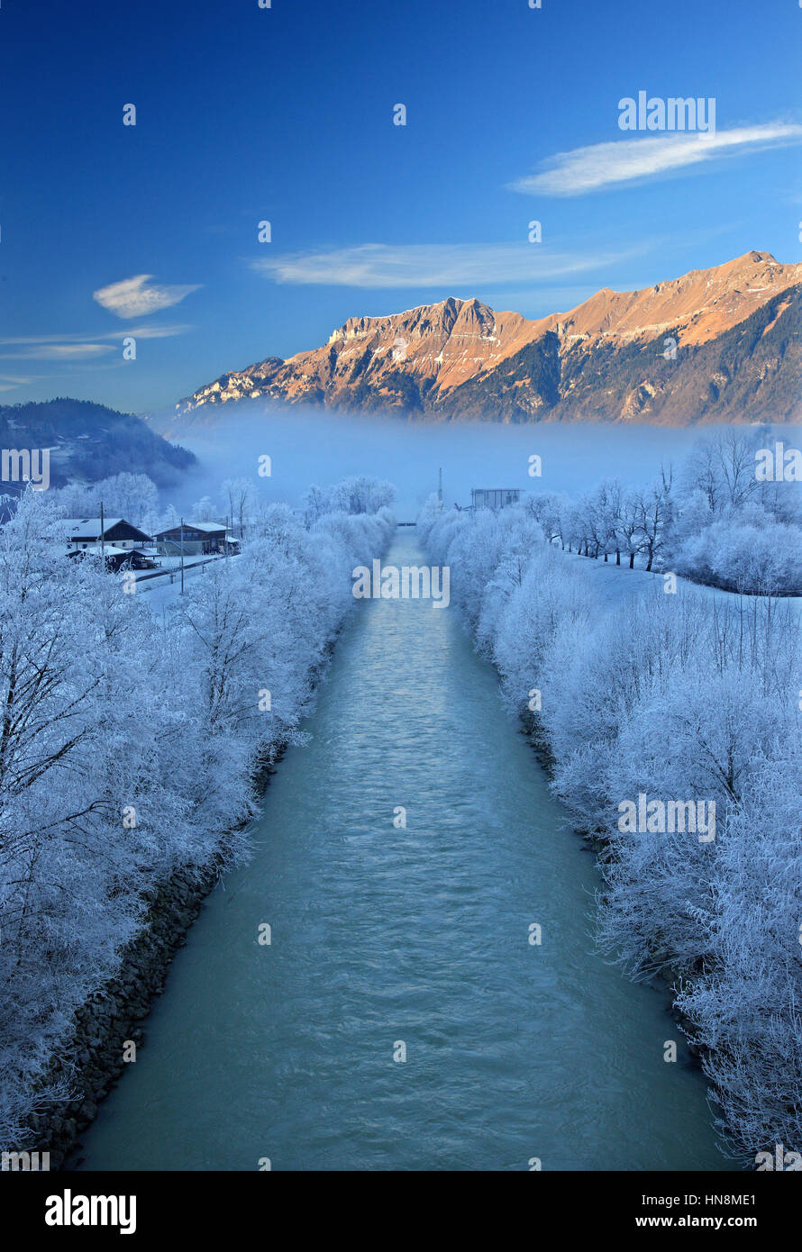 Fiume Aare 'meets " Lago di Brienz ("Brienzersee'), a Brienz village, Oberland bernese, Svizzera. Foto Stock