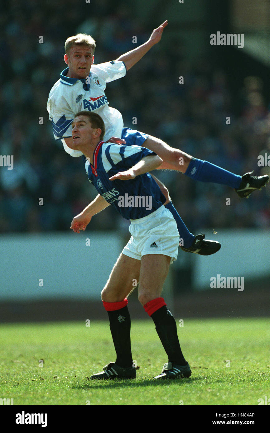 RICHARD GOUGH & THOMAS BROWN RANGERS V Kilmarnock 11 Aprile 1994 Foto Stock