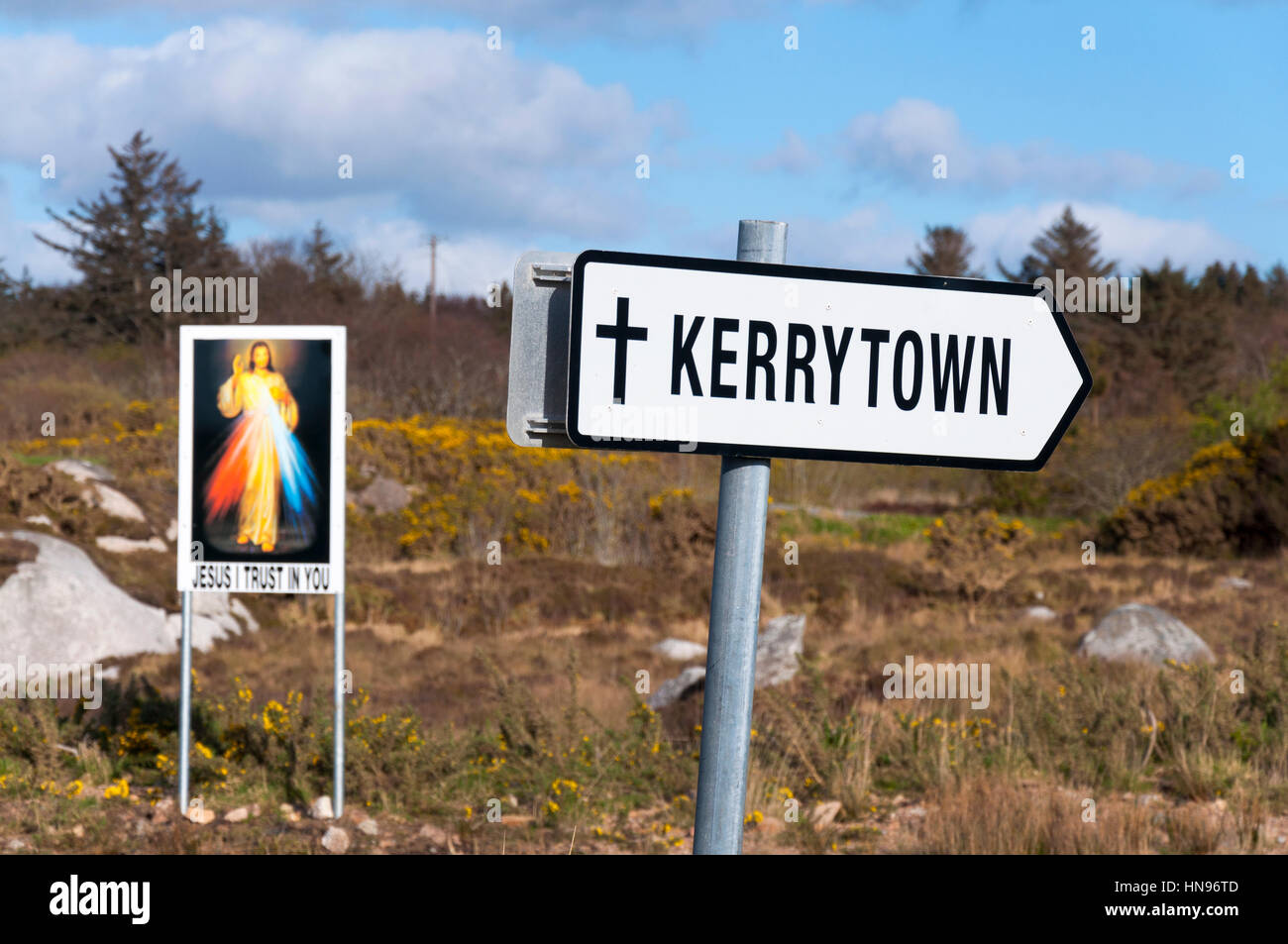 Gesù confido in Te, segnaletica vicino Kerrytown, County Donegal, Irlanda Foto Stock