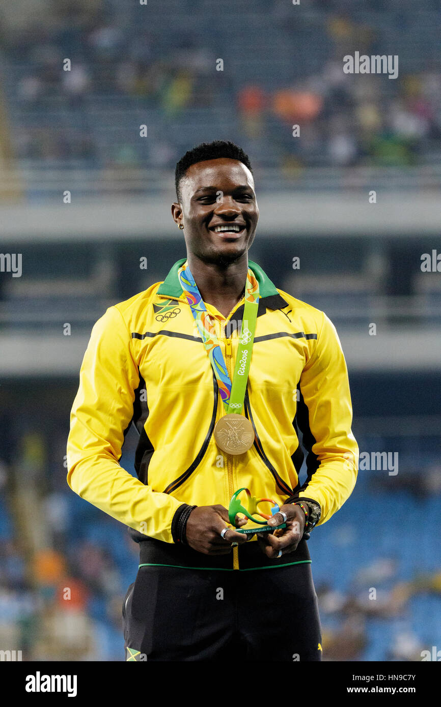 Rio de Janeiro, Brasile. Il 17 agosto 2016. Omar Mcleod (JAM) medaglia d'oro negli uomini 110m Ostacoli al 2016 Olympic estate Foto Stock
