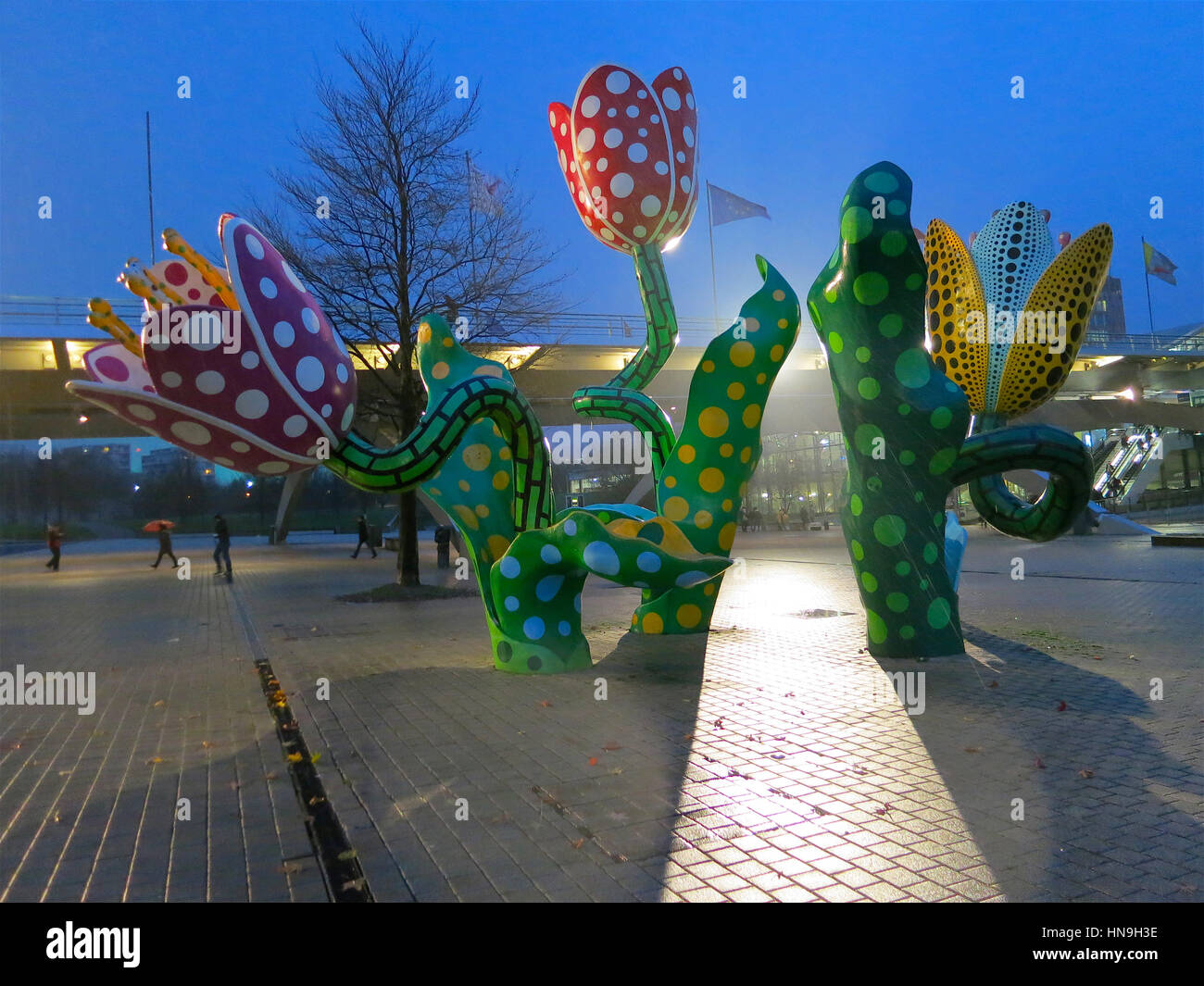 I tulipani scultura di Yayoi Kusama di Lille in Francia. Foto Stock
