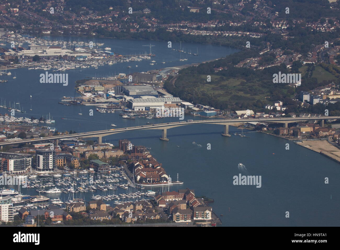 Vista aerea dell'Itchen ponte sopra il fiume Itchen Southampton Hampshire Inghilterra Foto Stock