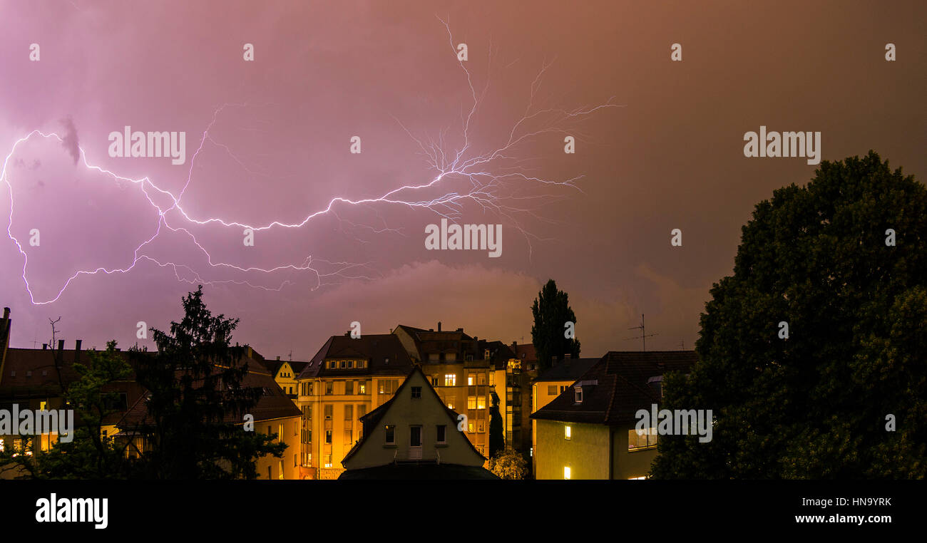 Tempesta estiva, Stoccarda, Baden-Württemberg, Germania Foto Stock
