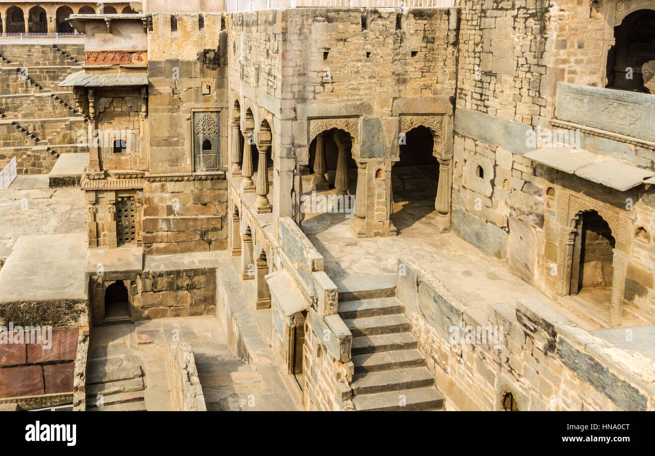 Alcove all'Chand Baori Stepwell in Abhaneri, Rajasthan, India. Foto Stock