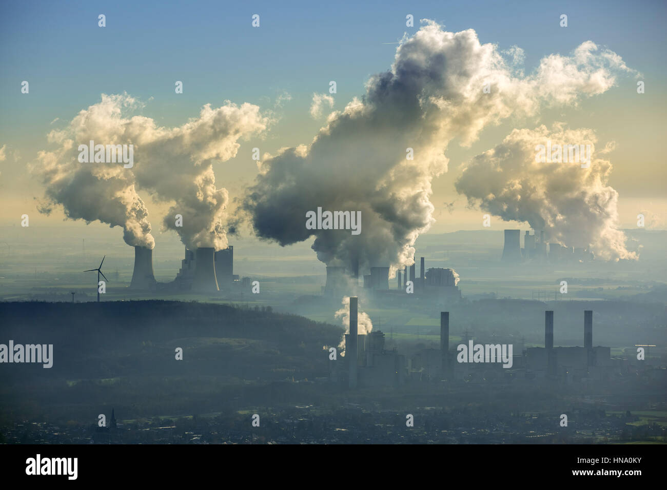 Centrali elettriche a lignite, miniera di lignite, Garzweiler Neurath Power Plant, blocco F e G (BoA 2/3), RWE lignite power plant Foto Stock