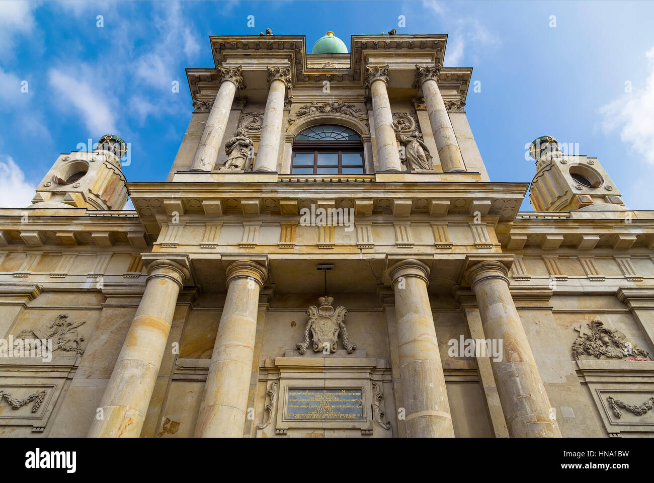 La facciata della chiesa dei Carmelitani. Varsavia. Polonia Foto Stock