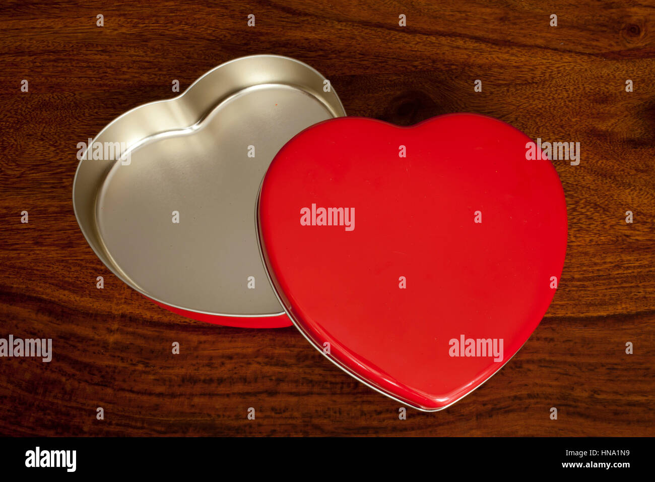 A forma di cuore scatola vuota per San Valentino Foto stock - Alamy