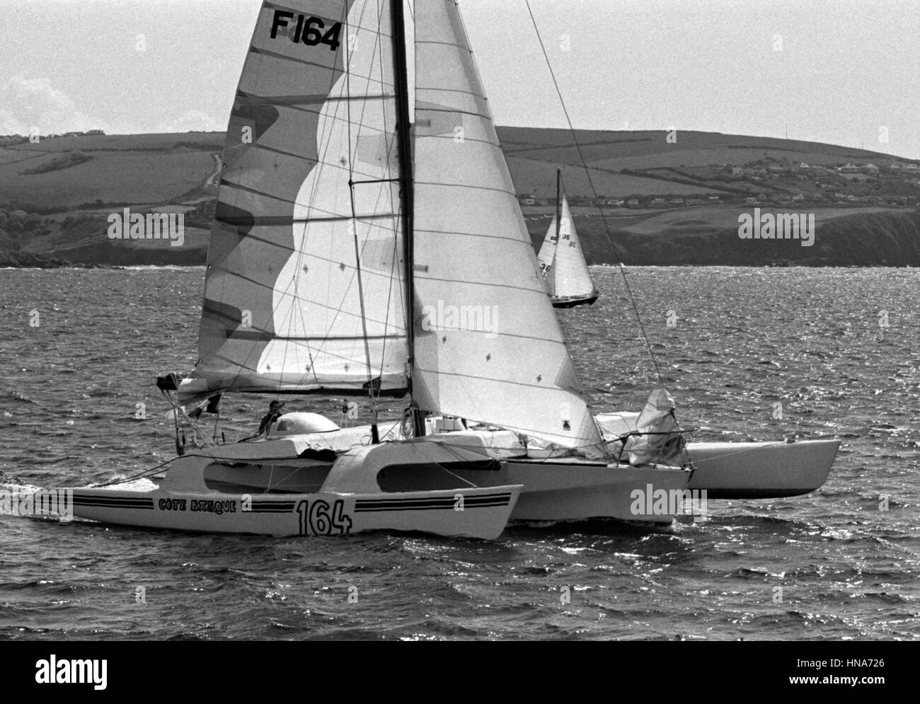 AJAXNETPHOTO. 2 giugno,1984.Plymouth in Inghilterra. -OSTAR GARA- TRIMARANO COTE BASQUE SKIPPER DA DIDIER MUNDUTEGUY (FRA). Foto:l'AJAX NEWS FOTO REF:840206 27 Foto Stock