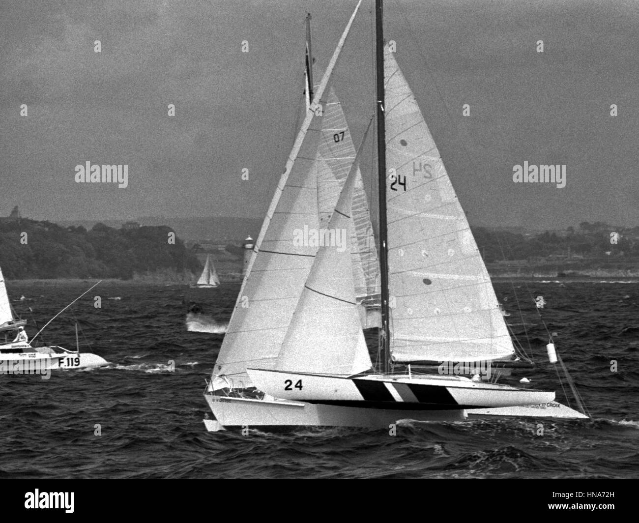 AJAXNETPHOTO. 2 giugno,1984.Plymouth in Inghilterra. -OSTAR GARA- destinazione ST.CROIX SKIPPER DA JACK PETITH (USA) posto 14esimo assoluto, 1ST in classe. Foto:l'AJAX NEWS FOTO REF:840206 24A Foto Stock