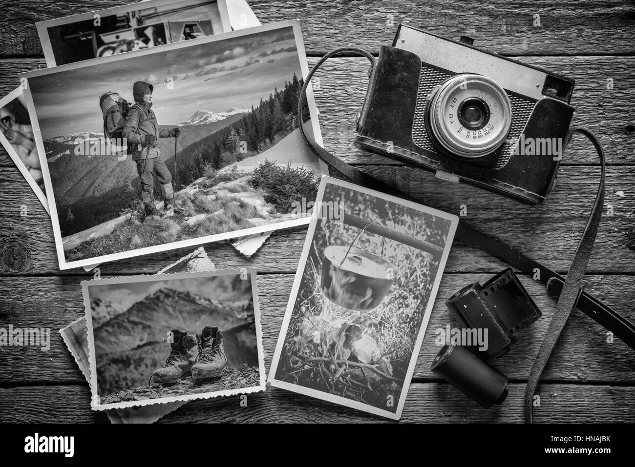 Concetto di fotografia con la vecchia fotocamera e foto Foto Stock