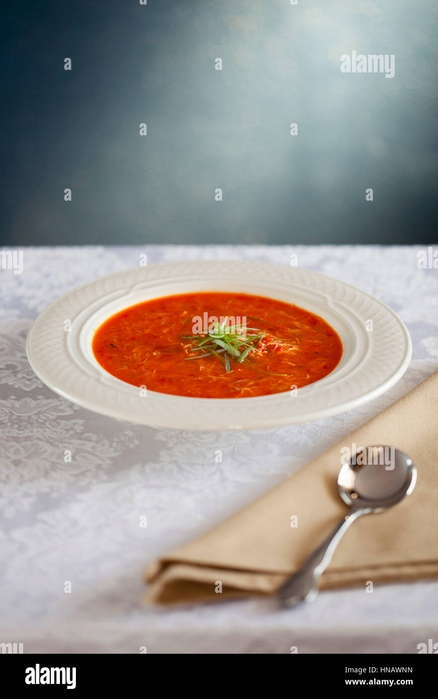 Bisque di pomodoro nel recipiente bianco , Bayfield Inn, Bayfield, WI. Foto Stock