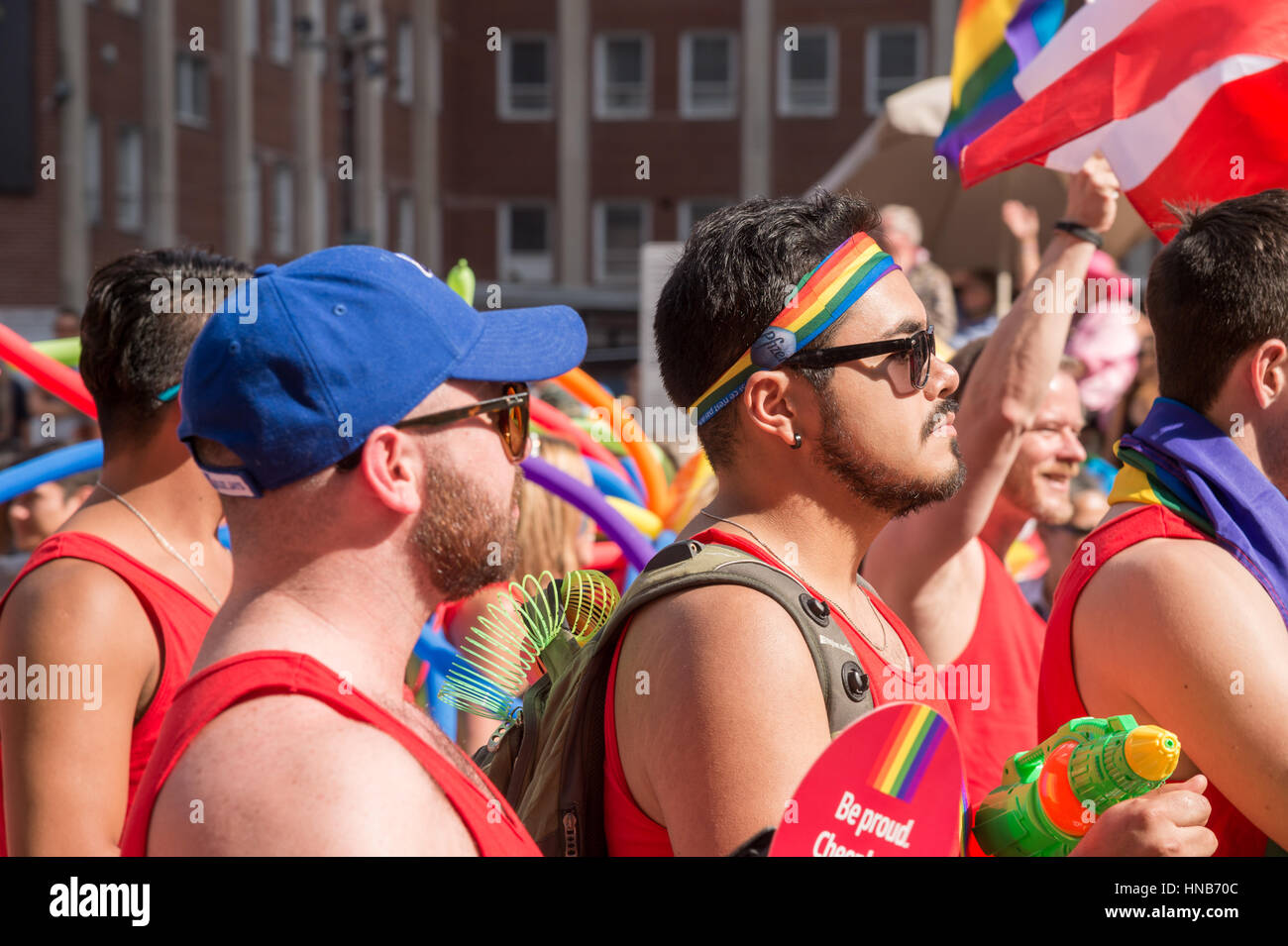 Toronto, CA - 3 Luglio 2016: Happy parade frequentatori di partecipare nel 2016 Toronto Gay Pride Marzo Foto Stock