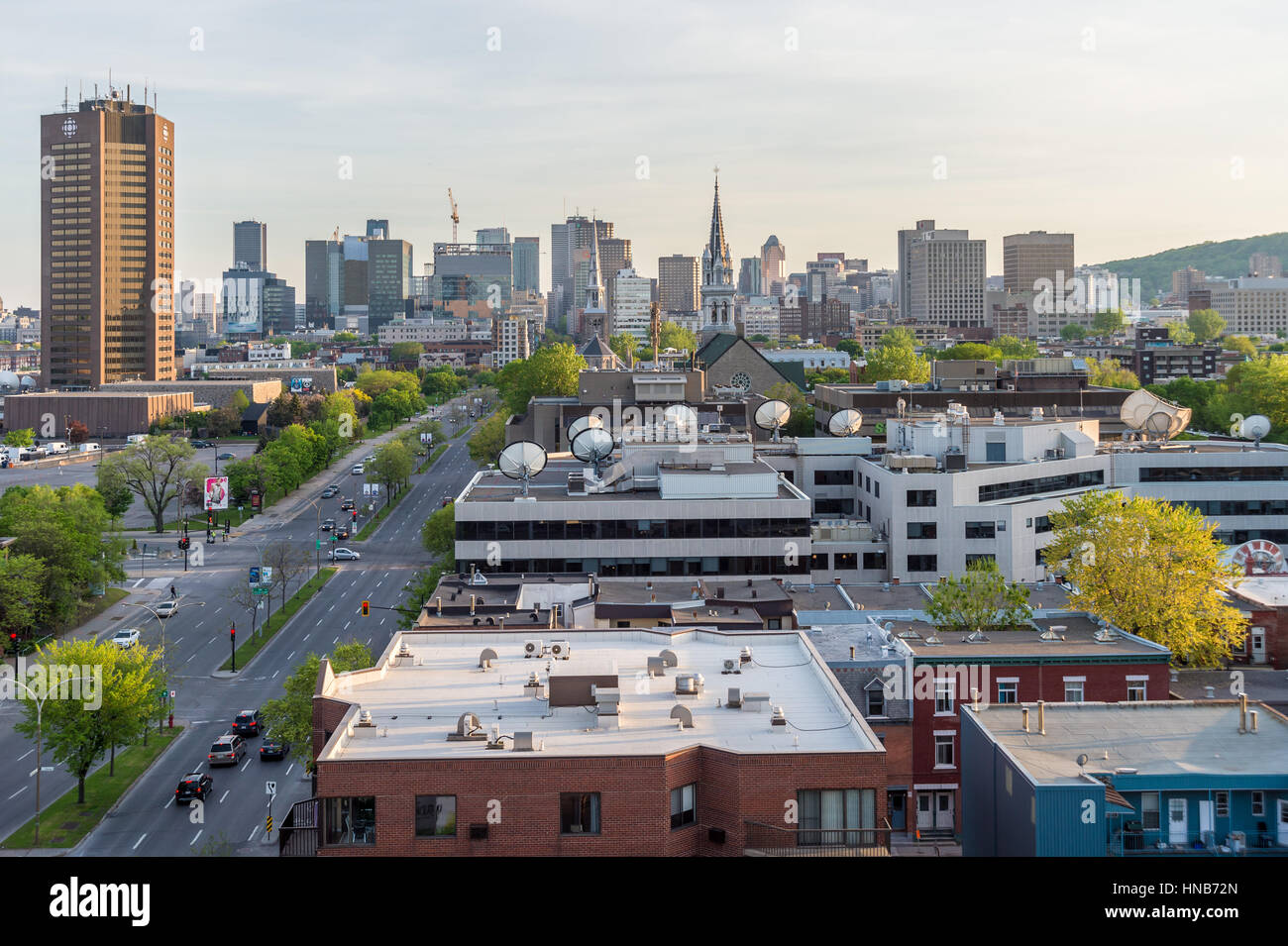 Montreal, CA - 18 maggio 2015. Montreal Ville-Marie quartiere da Jacques Cartier Bridge, al tramonto. Foto Stock