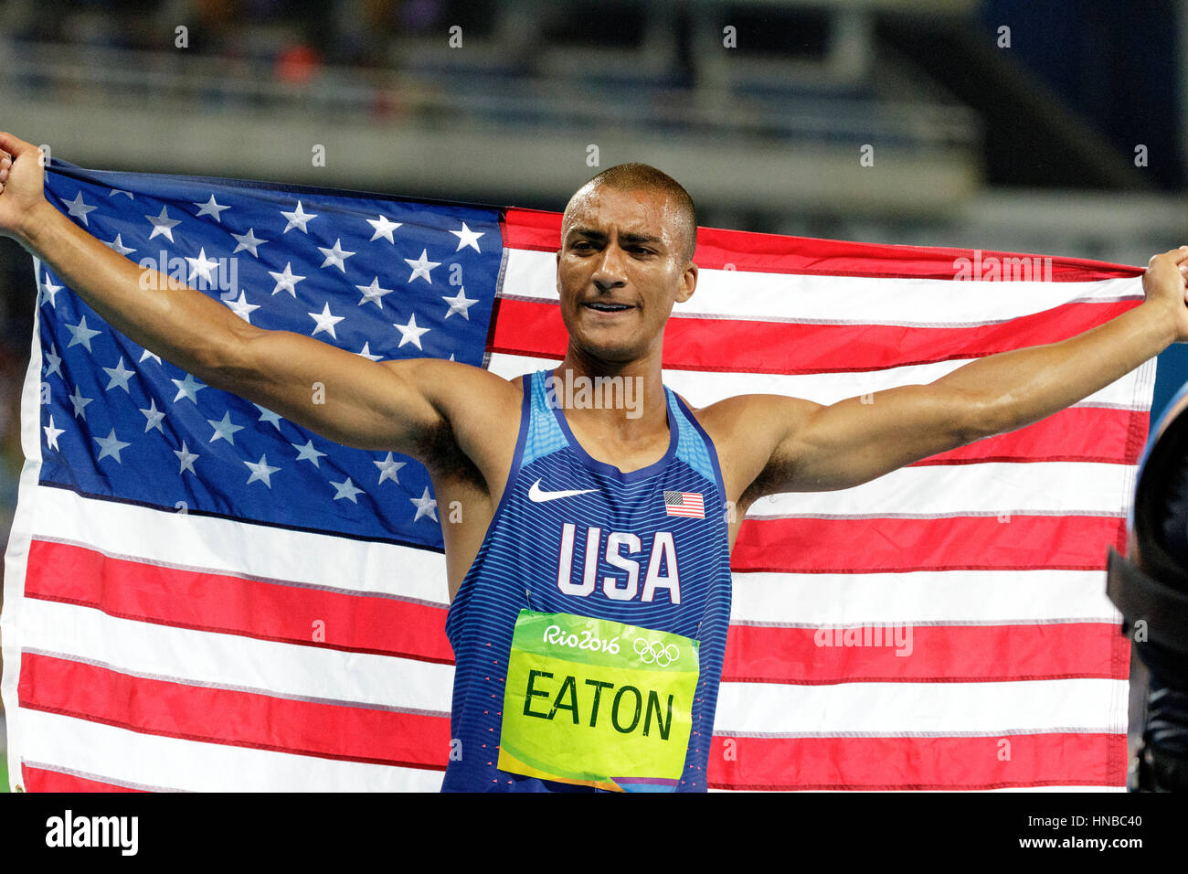 Rio de Janeiro, Brasile. Il 18 agosto 2016. Atletica, Ashton Eaton (USA) medaglia d'oro nel Decathlon 1500m a 2016 Olimpiadi estive. ©Pa Foto Stock
