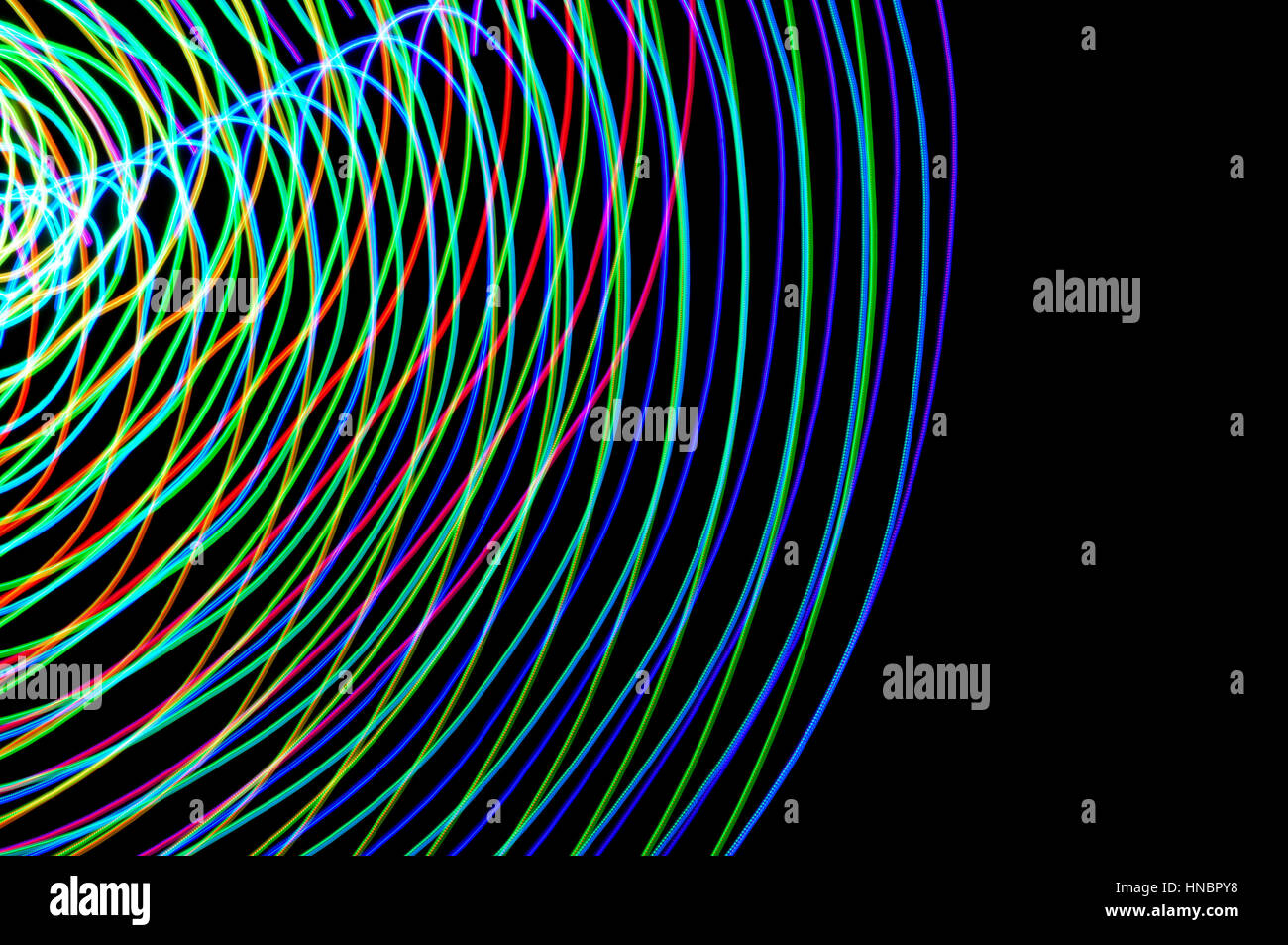 La pittura di luce. Abstract, futuristico, colorato con esposizione lunga, sfondo nero-15. Foto Stock