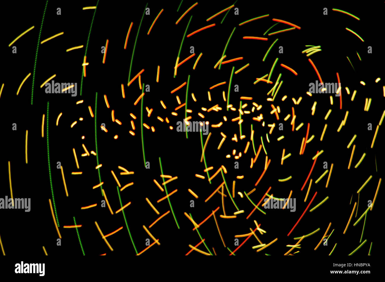 La pittura di luce. Abstract, futuristico, colorato con esposizione lunga, sfondo nero-16. Foto Stock