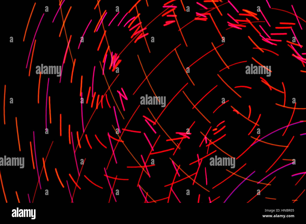 La pittura di luce. Abstract, futuristico, colorato con esposizione lunga, sfondo nero-19. Foto Stock