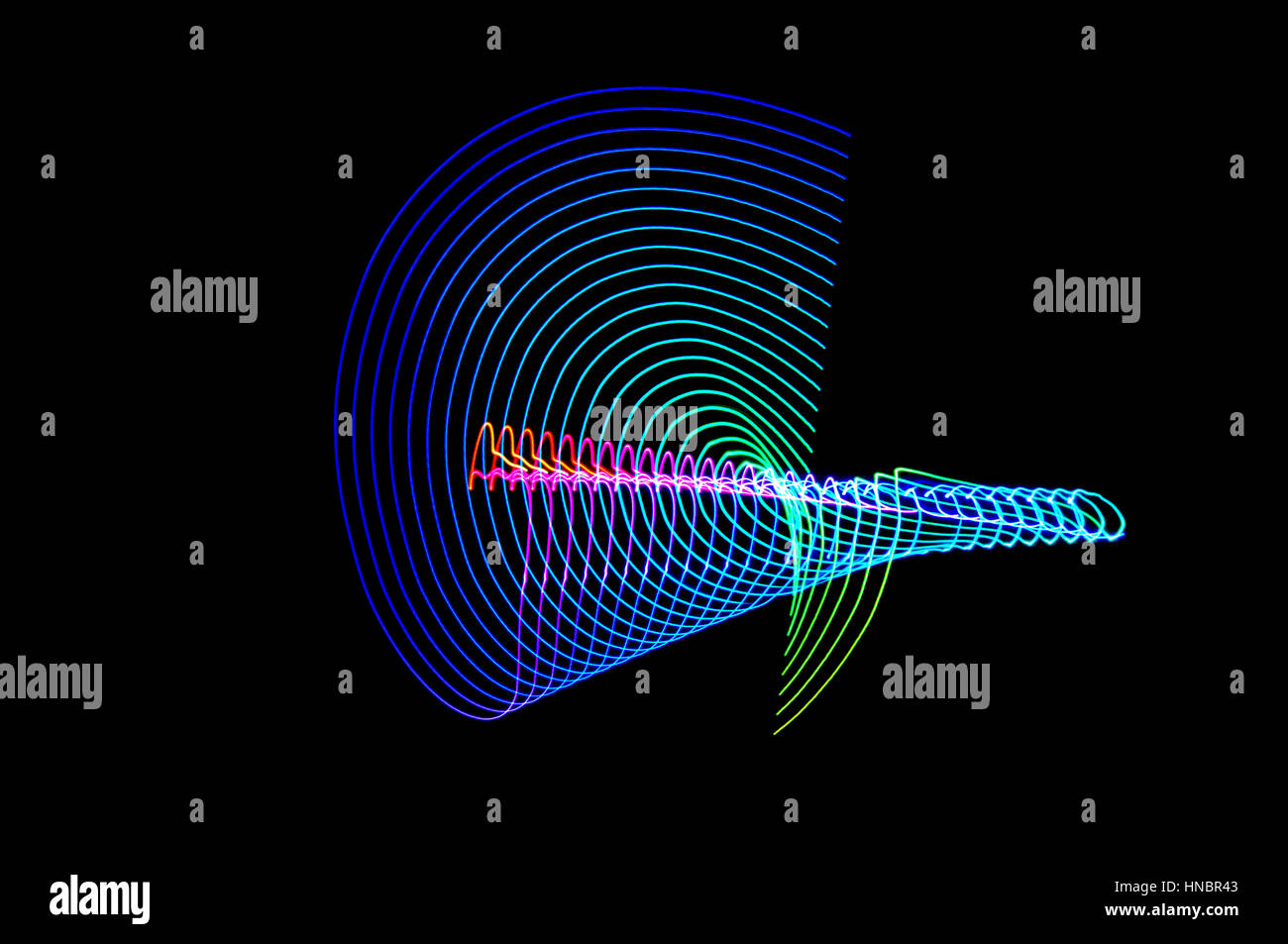 La pittura di luce. Abstract, futuristico, colorato con esposizione lunga, sfondo nero-61. Foto Stock