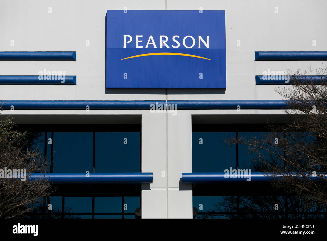 Un segno del logo al di fuori di una struttura occupata da Pearson PLC di Austin, in Texas, il 28 gennaio 2017. Foto Stock
