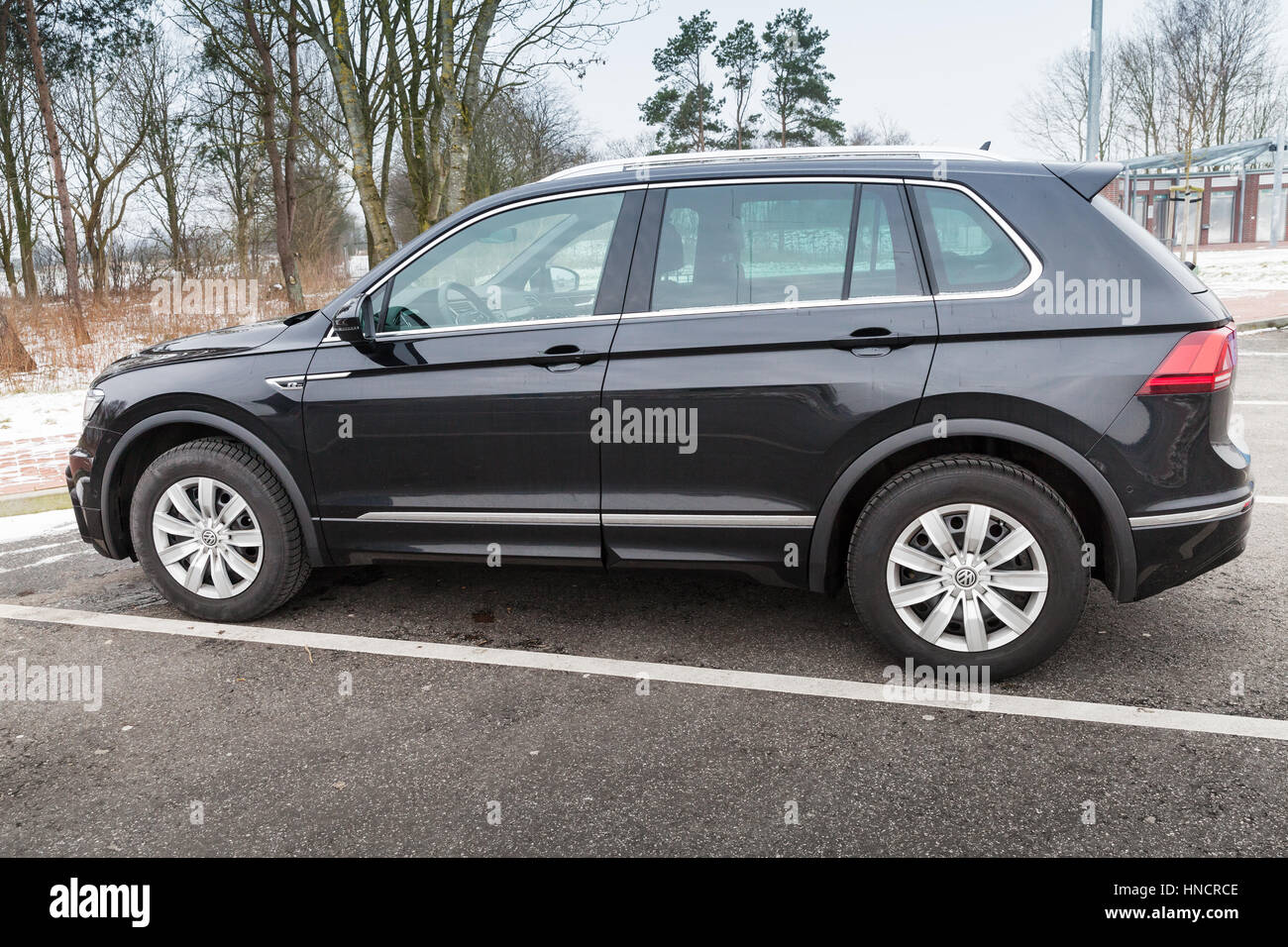 Amburgo, Germania - 10 Febbraio 2017: Outdoor foto di seconda generazione Volkswagen Tiguan, 4x4 R-linea. Crossover compatto veicolo CUV fabbricato da Foto Stock