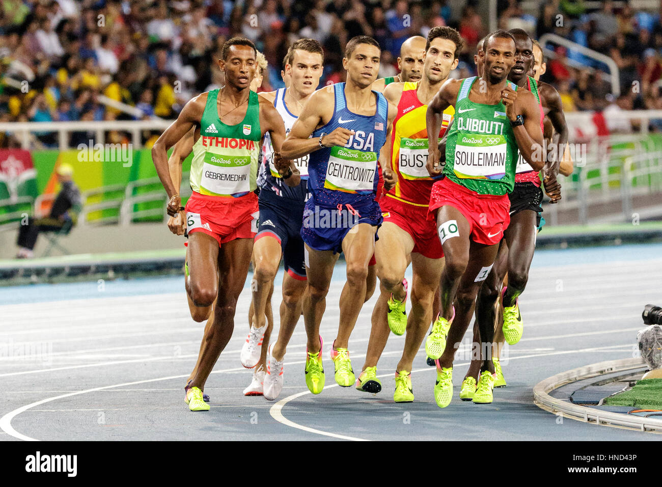 Rio de Janeiro, Brasile. Il 18 agosto 2016. Atletica, Matthew Centrowitz (USA) concorrenti negli uomini del 1500m semi-finale al 2016 Olimpiadi Estive Foto Stock