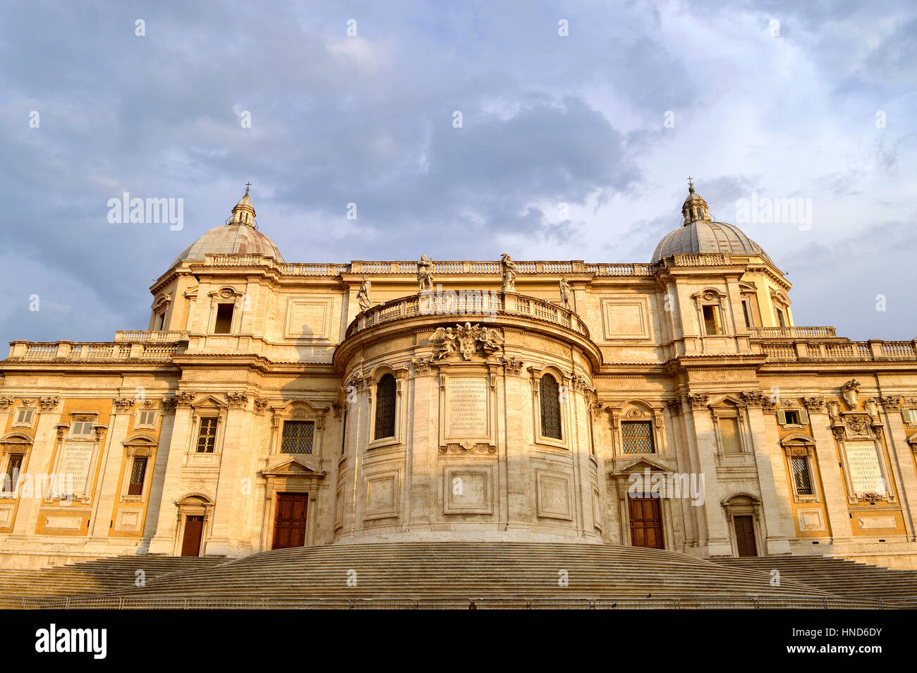 Parte anteriore della storica Basilica Papale di Santa Maria Maggiore a Roma Foto Stock