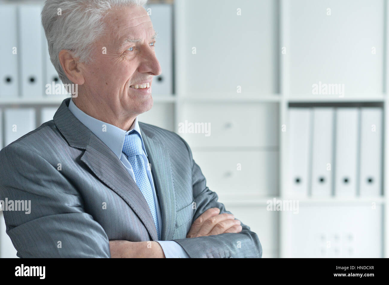 Senior uomo nel convenzionale Foto Stock