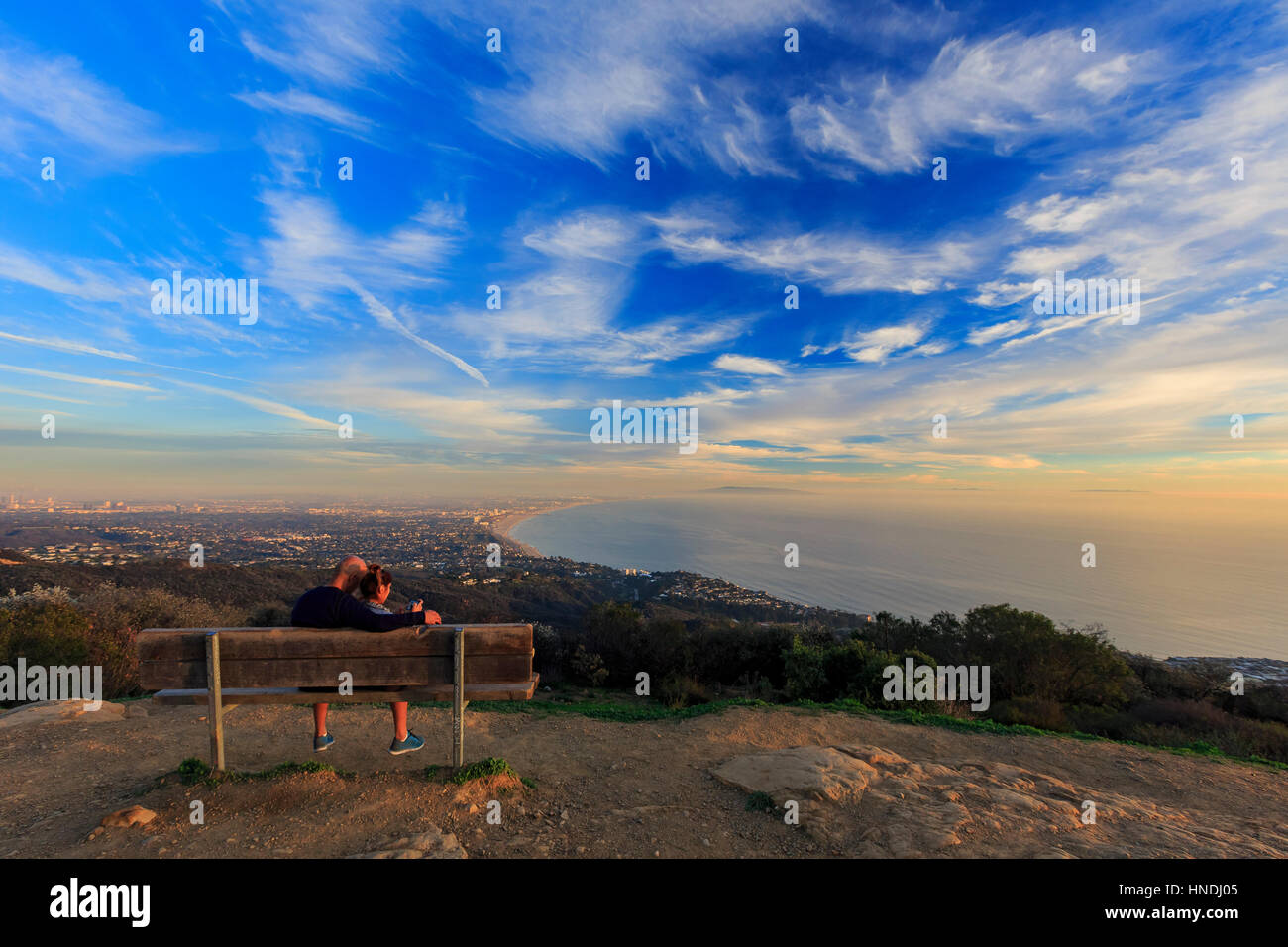 Vista al tramonto della baia di Santa Monica di Parker Mesa si affacciano Foto Stock