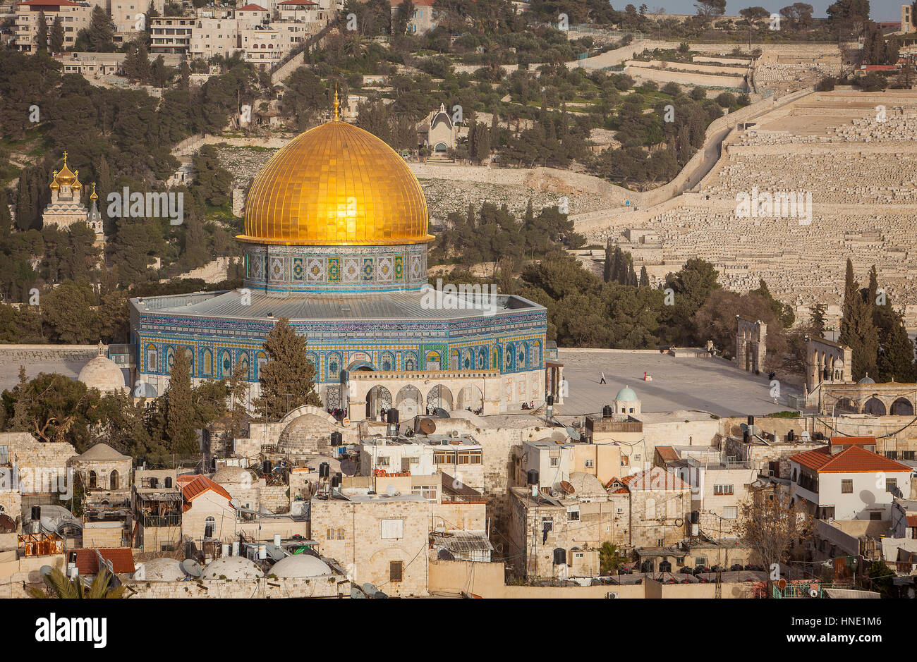 Vista aerea della città vecchia, è possibile vedere la Cupola della