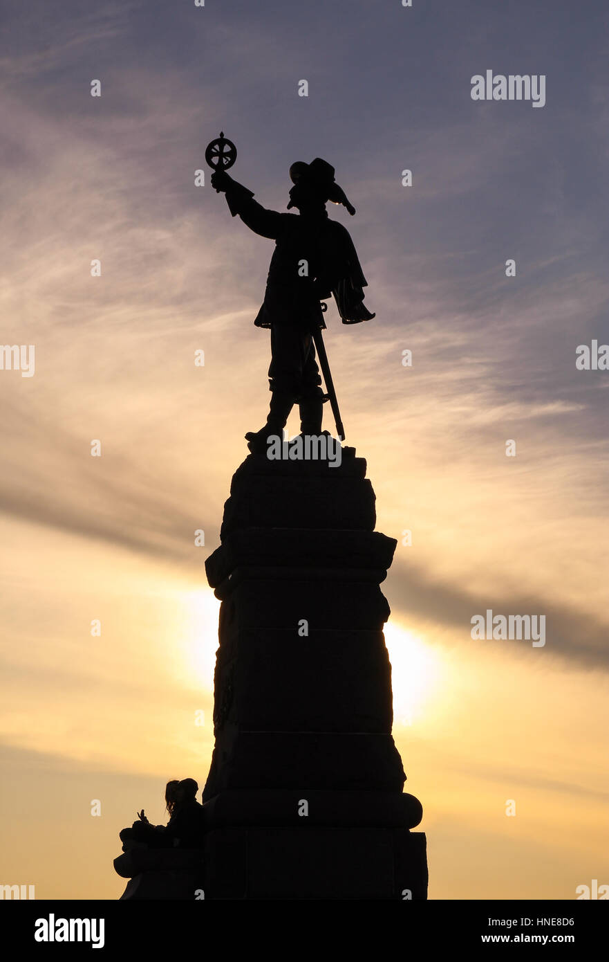 Silhouette verticale di Samuel de Champlain della statua a Nepean punto, uno dei più spettacolari scenari di Ottawa in Canada Foto Stock