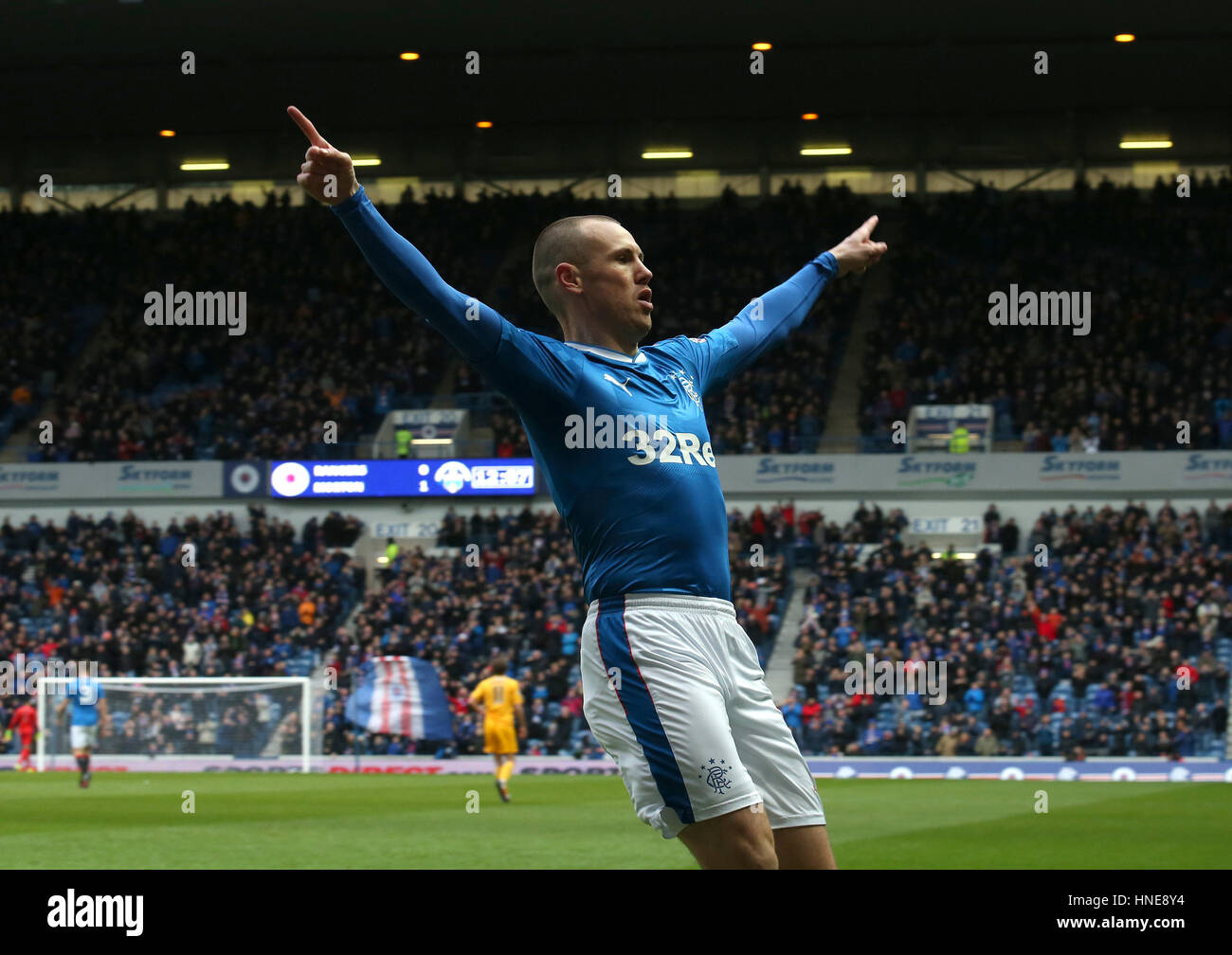 Rangers Kenny Miller punteggi il suo lato del primo obiettivo del gioco durante la Coppa Scozzese, quinto round corrispondono a Ibrox, Glasgow. Foto Stock