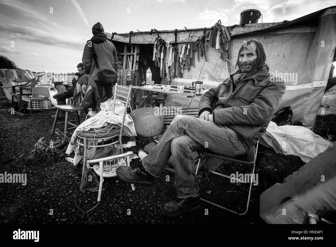 Anti-fracking manifestanti su Barton Moss Road presso la Barton Moss protesta camp, Salford, England, Regno Unito Foto Stock