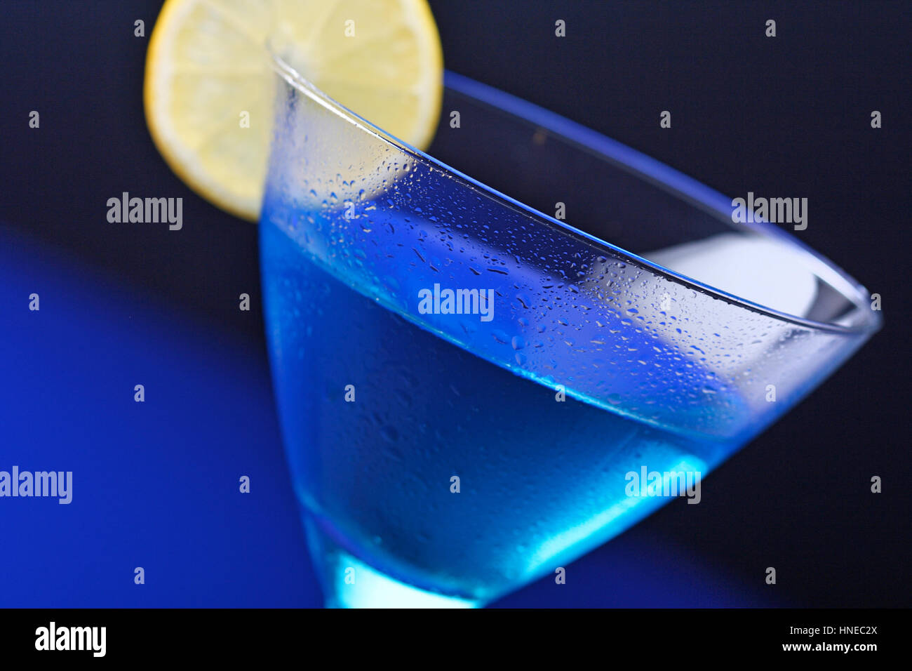 Close up di curacao blu bere Foto Stock