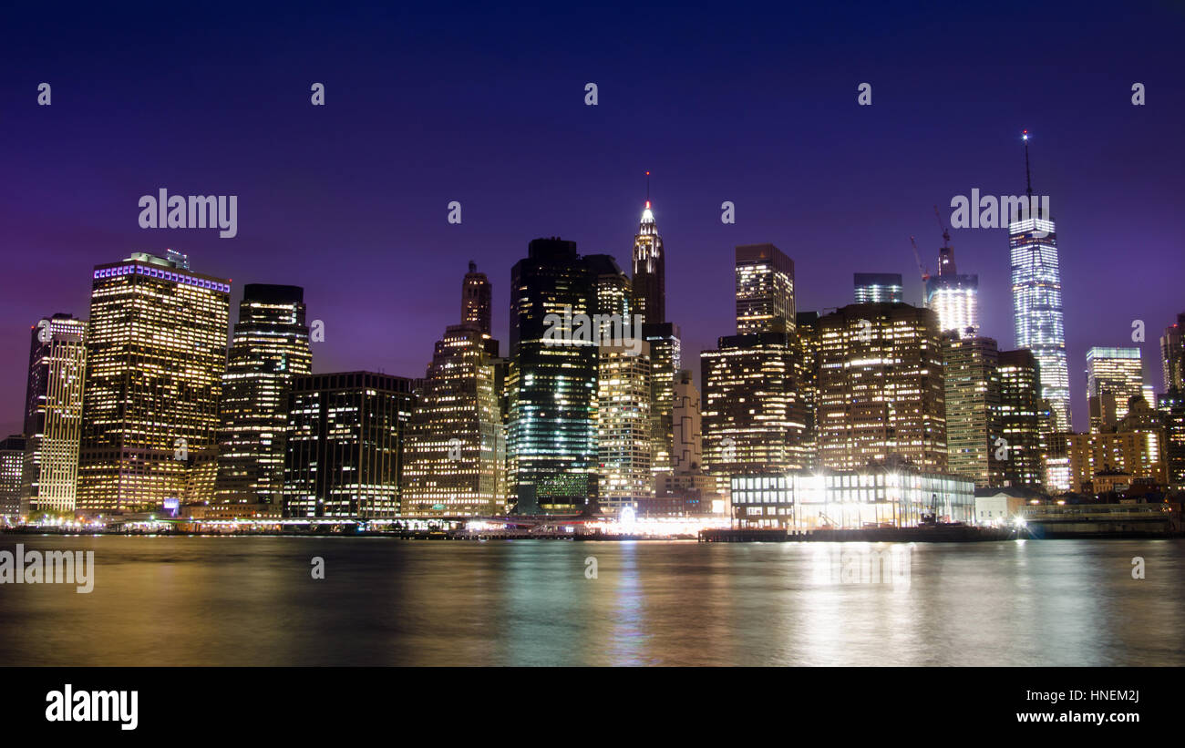 Famosa isola di Manhattan cityscape in New York, Stati Uniti d'America Foto Stock