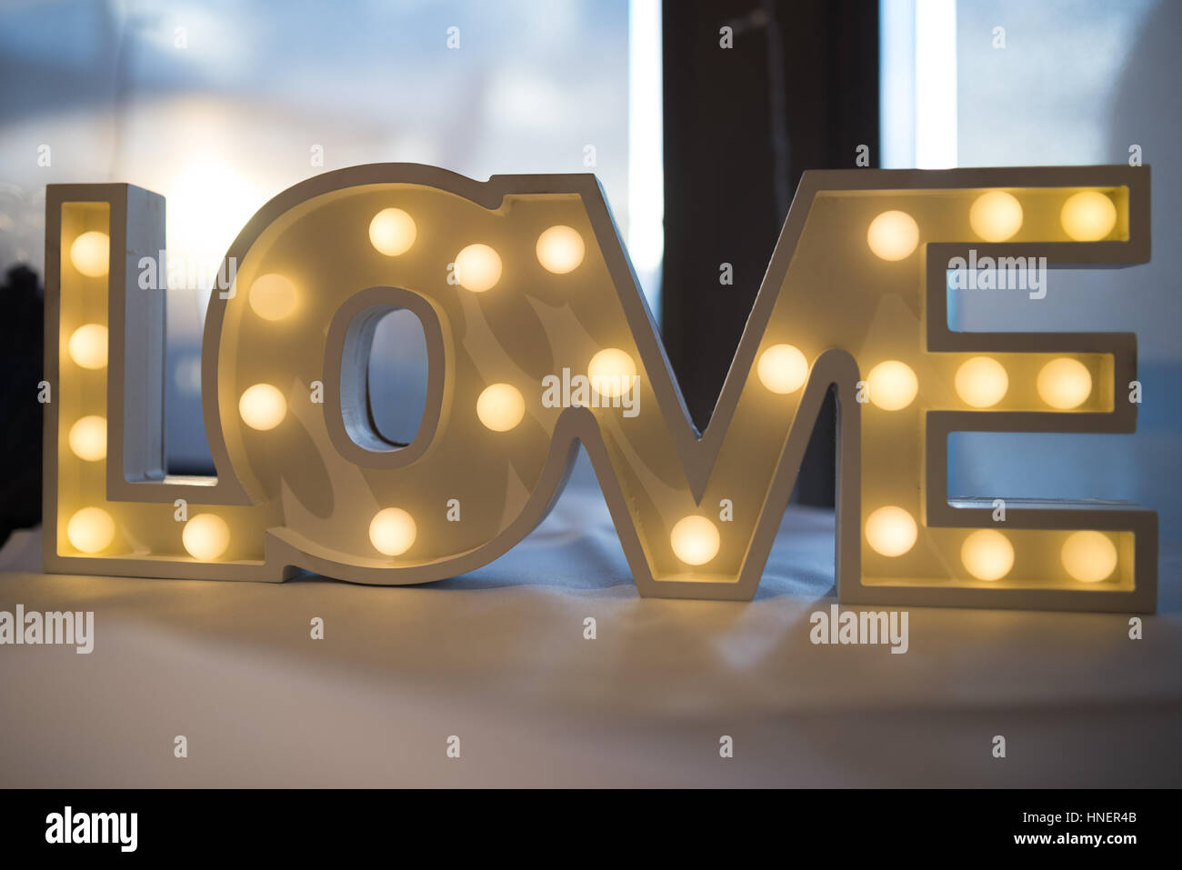 Accesa in legno segno di amore Foto Stock