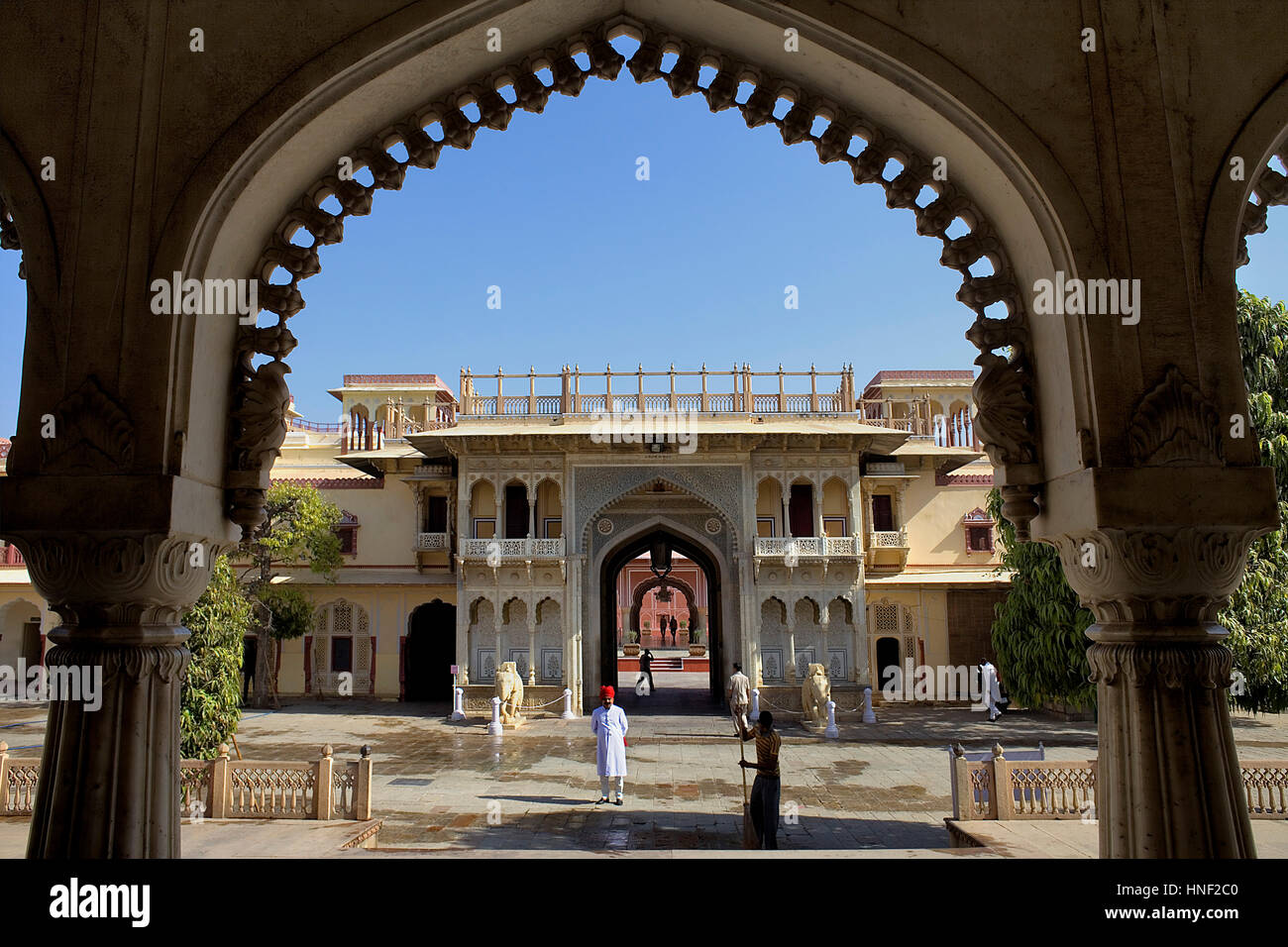 Rajendra Pol gate, all'interno di Palazzo di Città, Jaipur, Rajasthan, India Foto Stock
