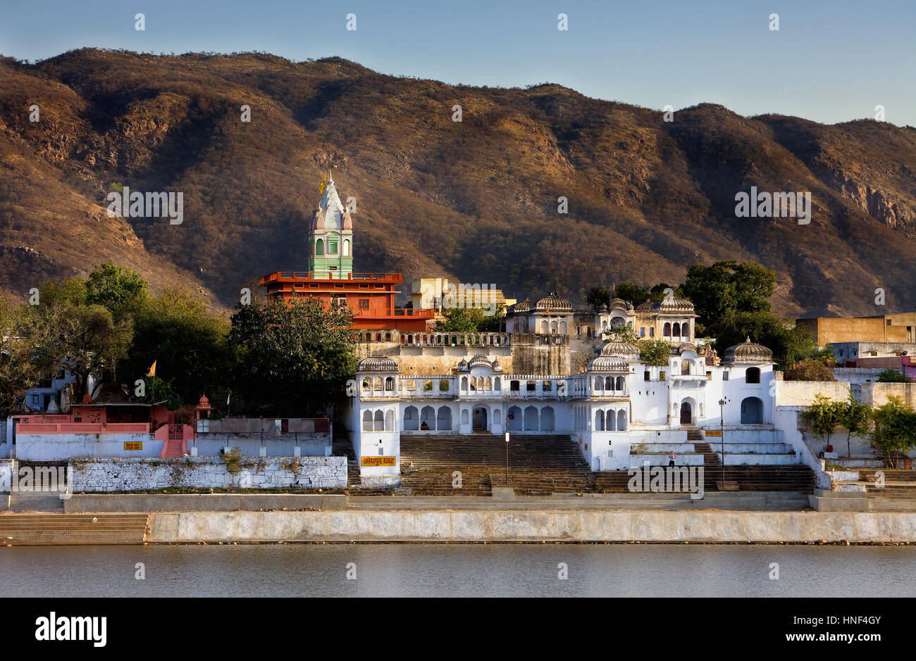 Ghats, il Lago Santo e il villaggio di Pushkar,pushkar, Rajasthan, India Foto Stock