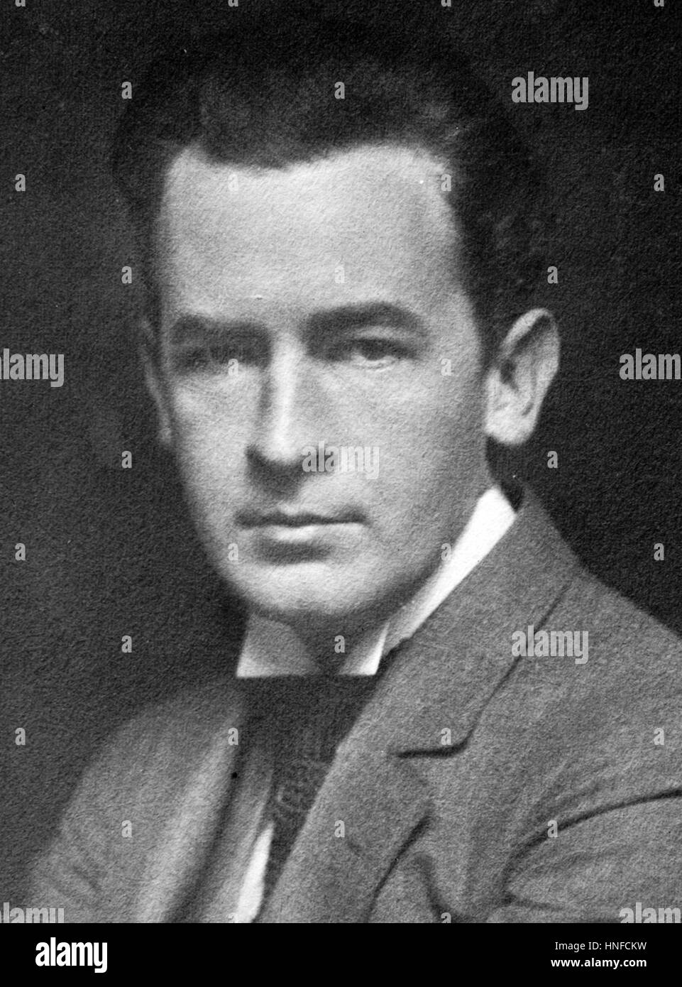 JAMES MONTGOMERY FLAGG (1877-1960) artista americano che ha imballato l'immagine dello zio Sam dicendo "Desidero che per gli Stati Uniti Army Foto Stock