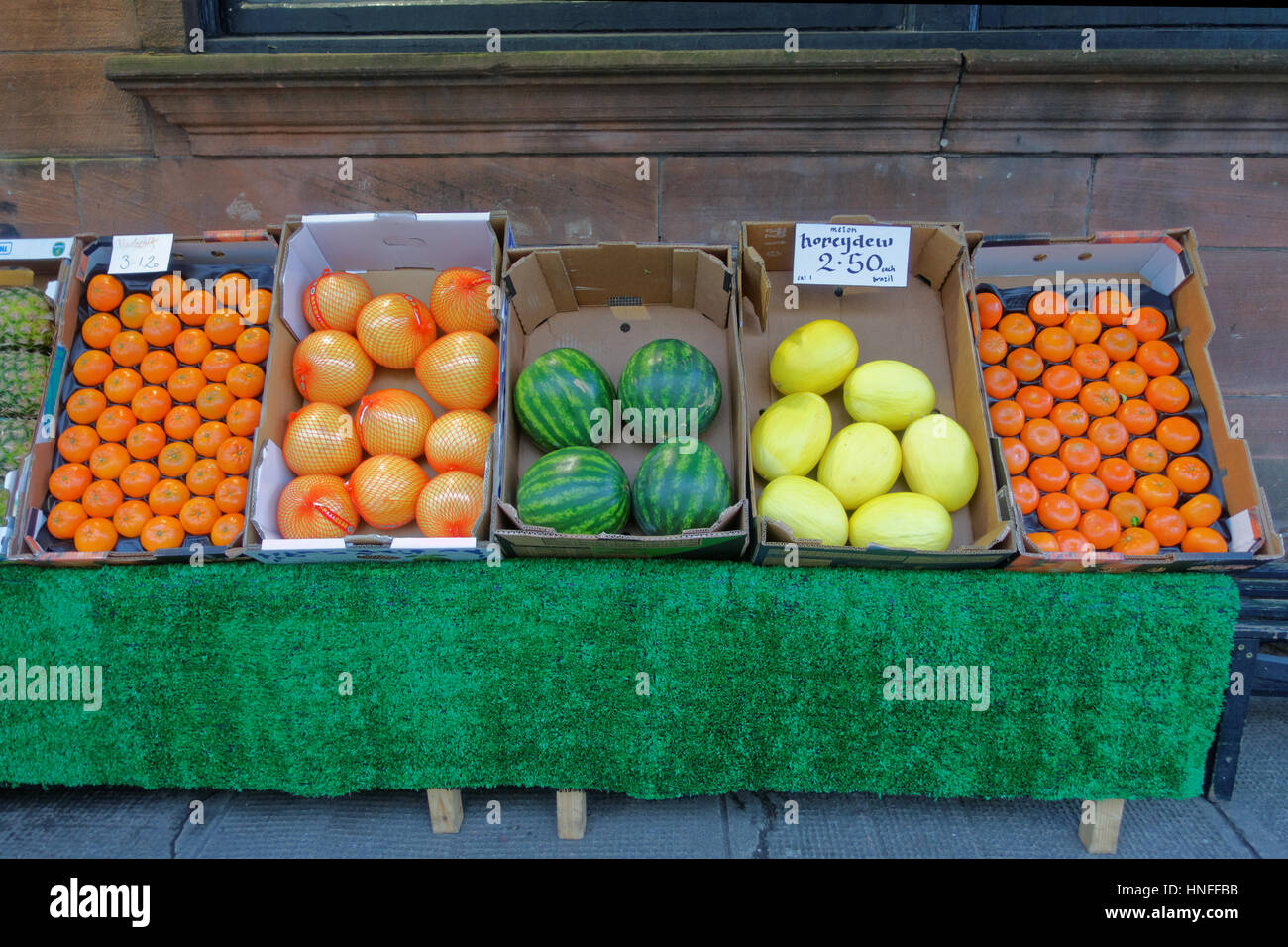 La frutta e la verdura strada di stallo Foto Stock