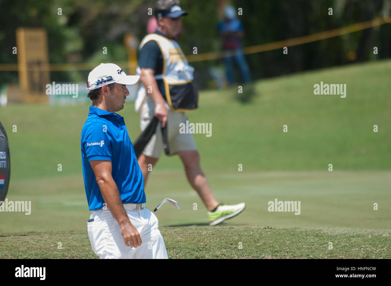 Kuala Lumpur, Malesia. 12 Feb, 2017 Maybank Golf Championship, Tour Europeo, Fabrizio Zanotti colpisce un drive durante il suo turno vincente al campionato Maybank presso il Saujana Golf & Country Club, Kuala Lumpur, Malesia. Foto Stock