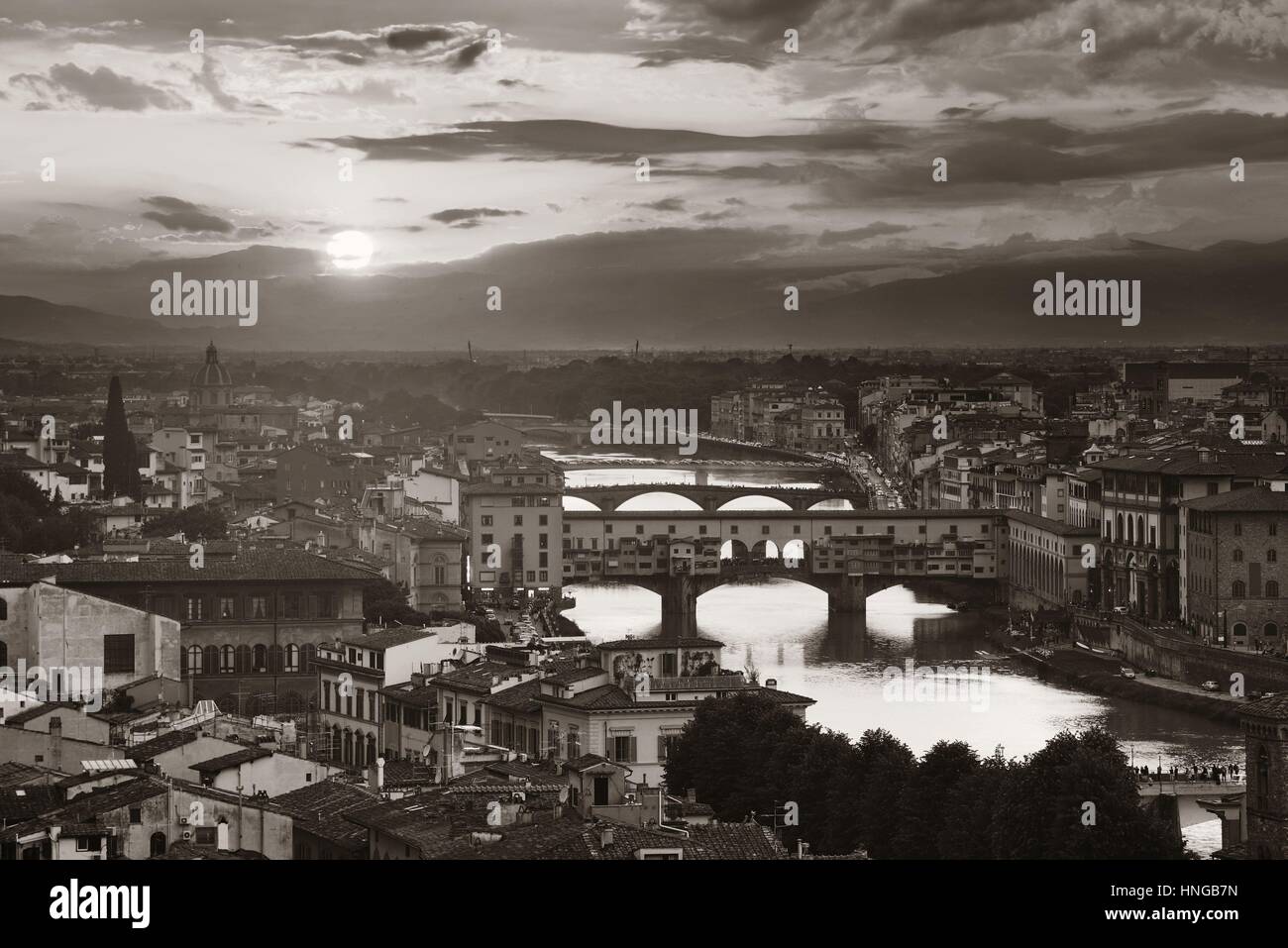 Orizzonte di Firenze vista dal Piazzale Michelangelo in bianco e nero Foto Stock