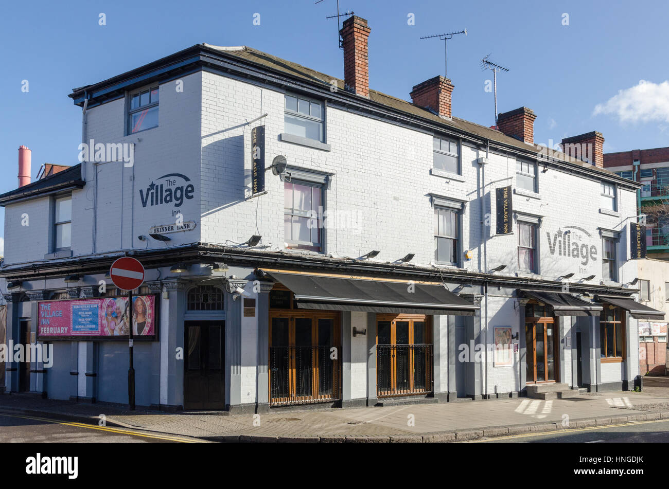 Il Village Inn pub gay in Hurst Street, Birmingham che ha live cabaret e trascinare gli atti Foto Stock